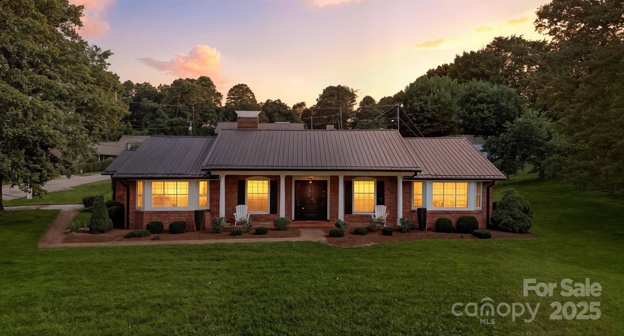 601 Pennell Street NE