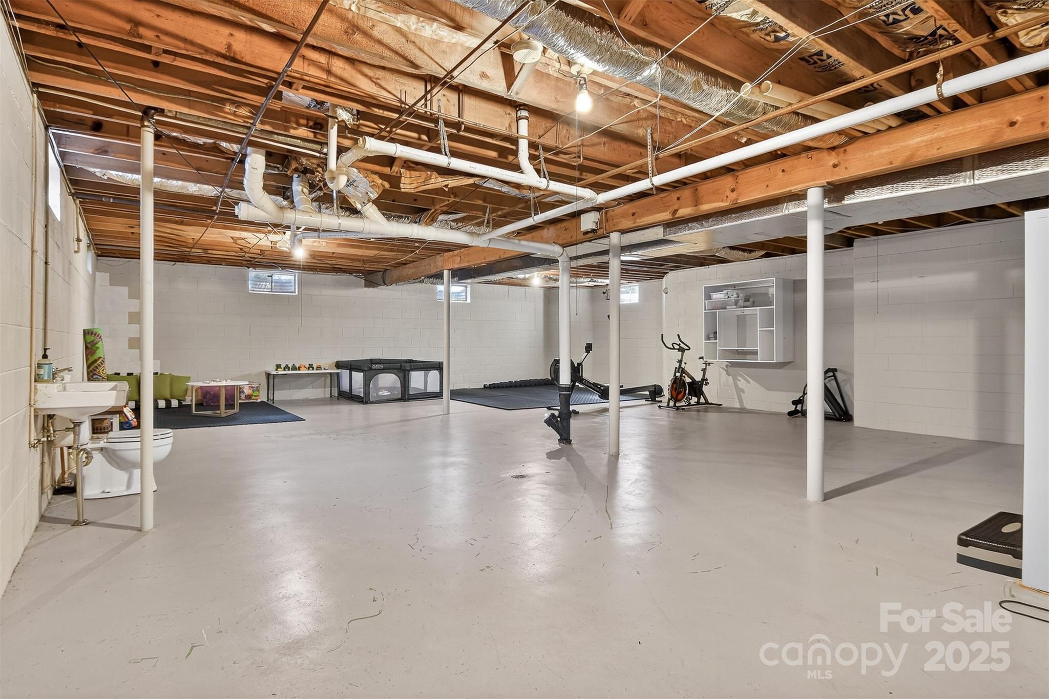 601 Pennell Street NE