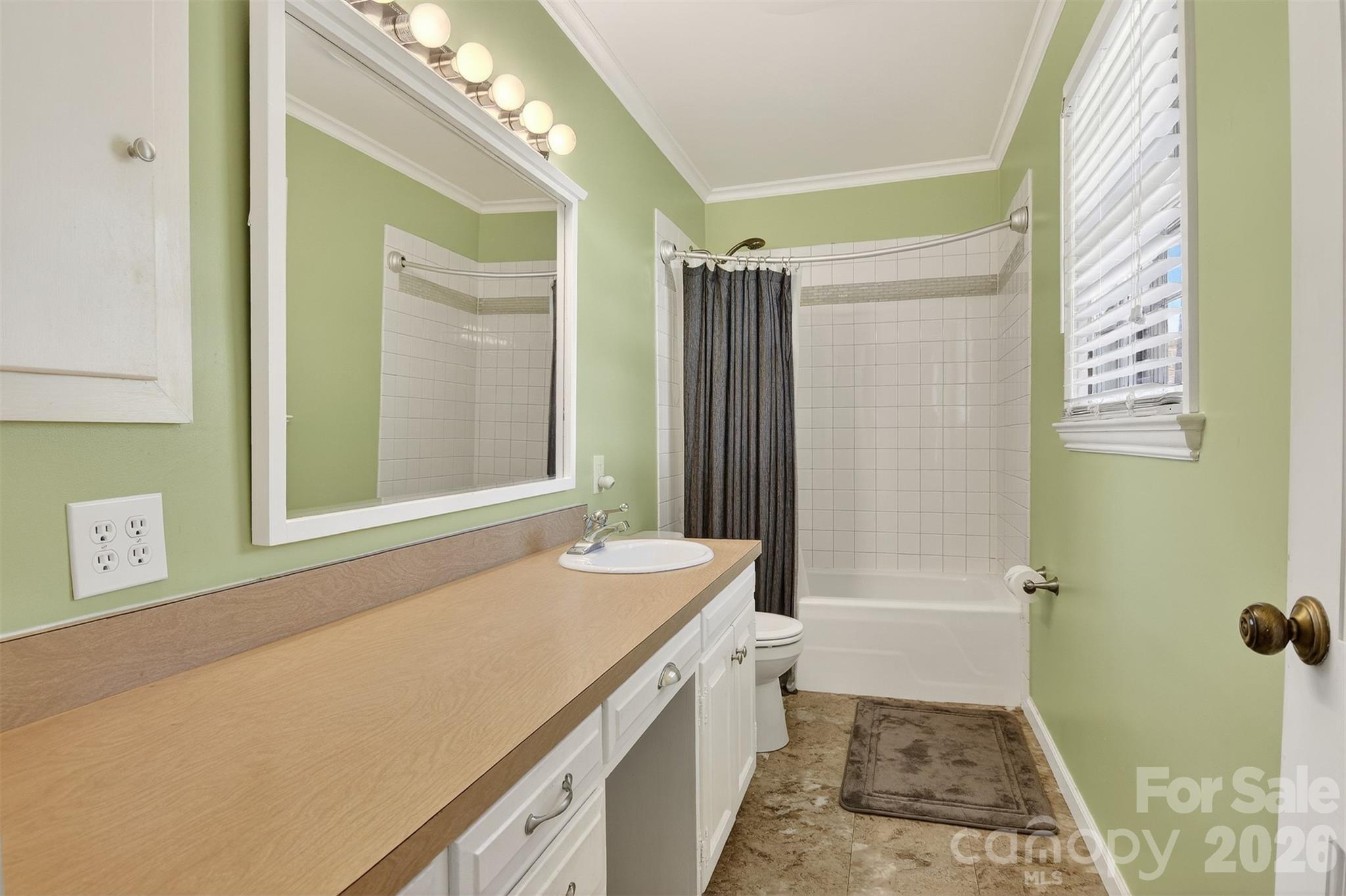 601 Pennell Street NE