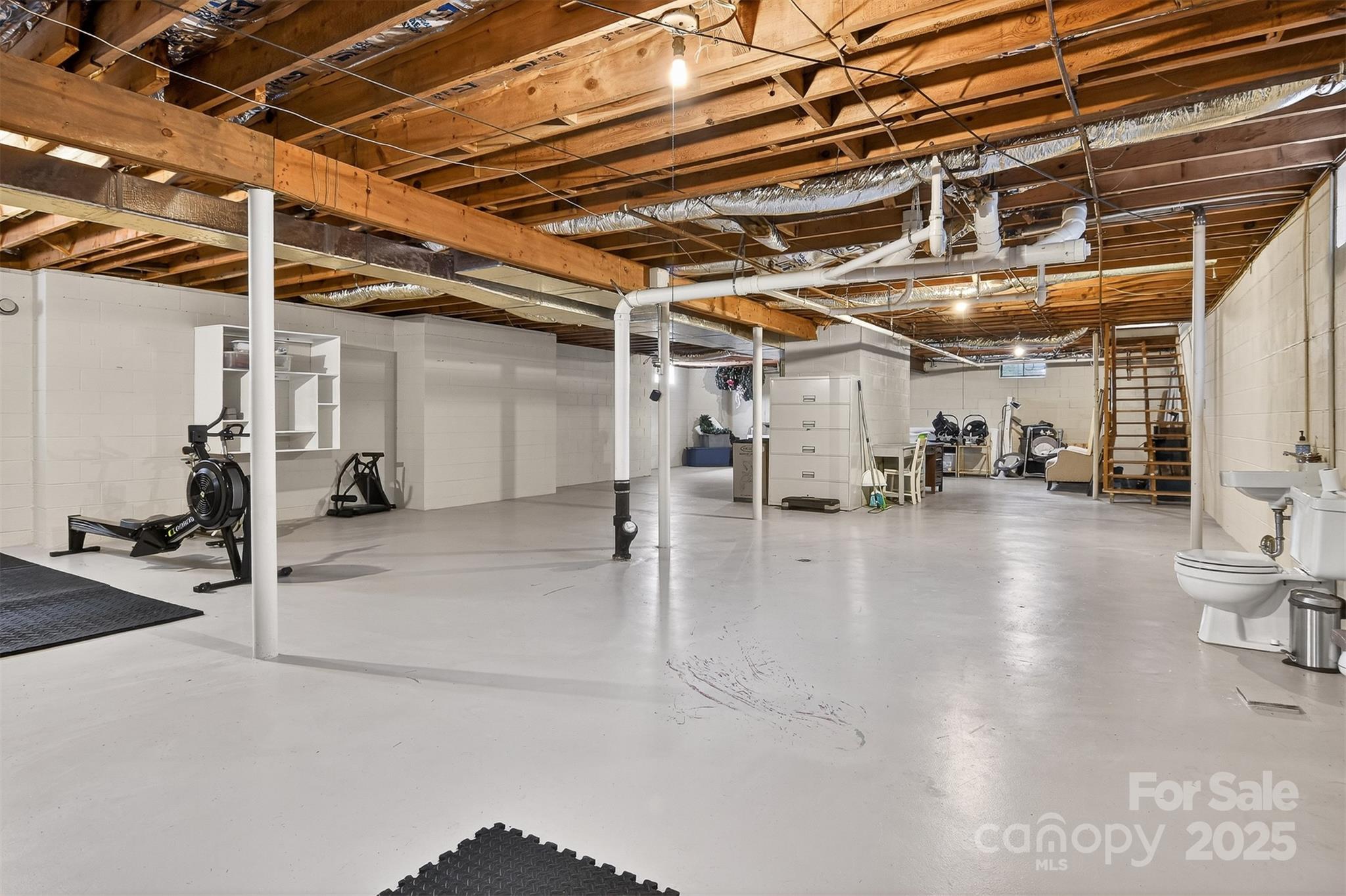 601 Pennell Street NE