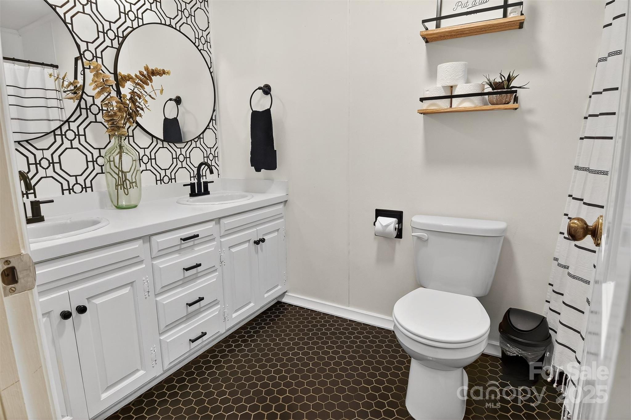 601 Pennell Street NE