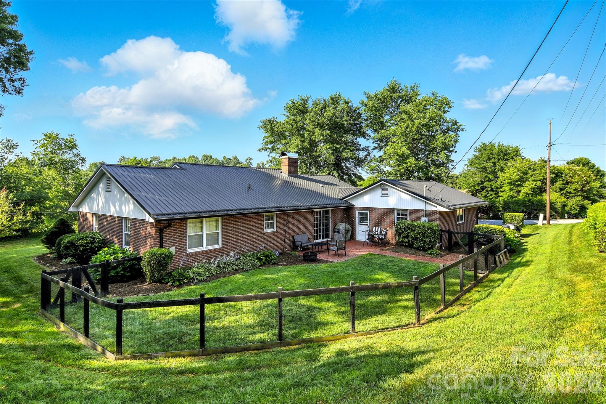 601 Pennell Street NE