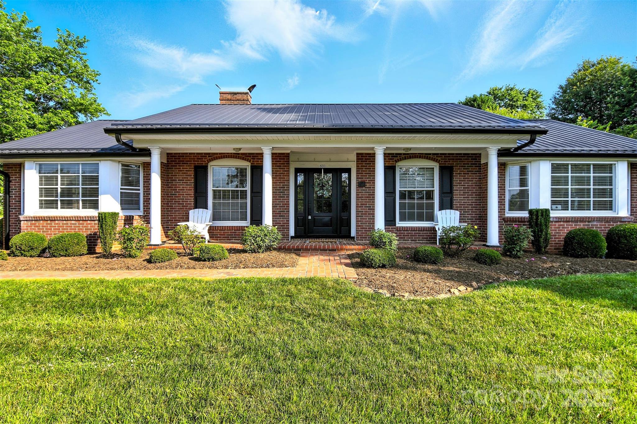 601 Pennell Street NE