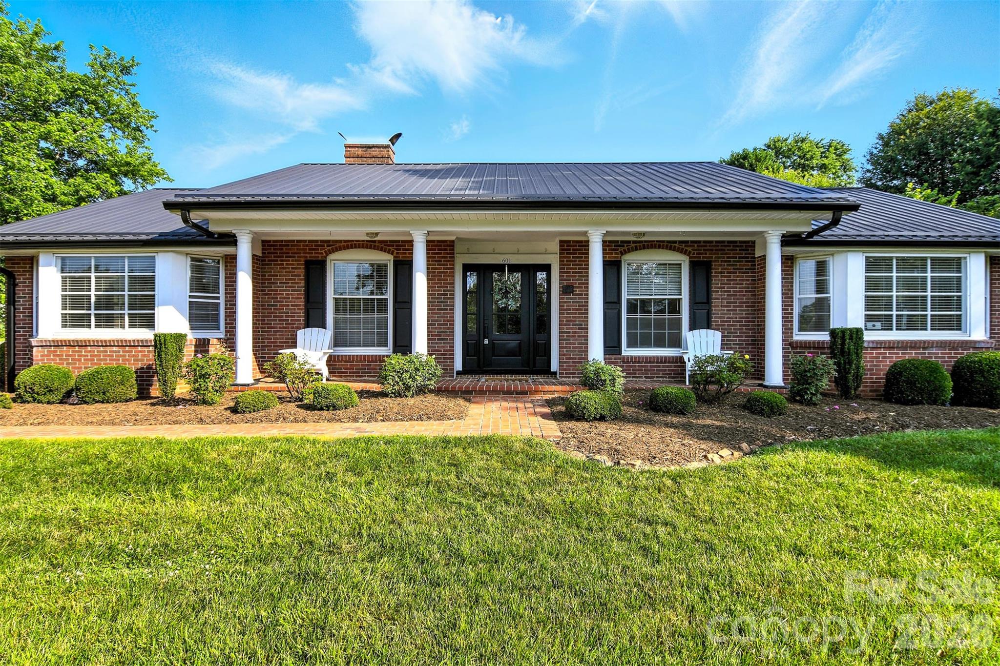 601 Pennell Street NE