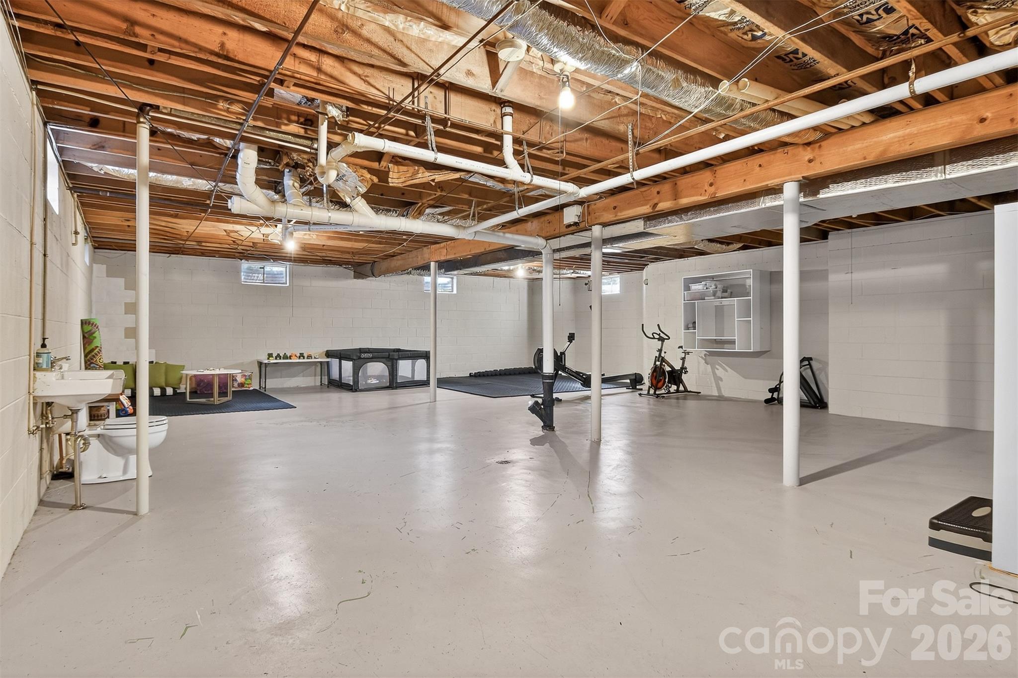 601 Pennell Street NE