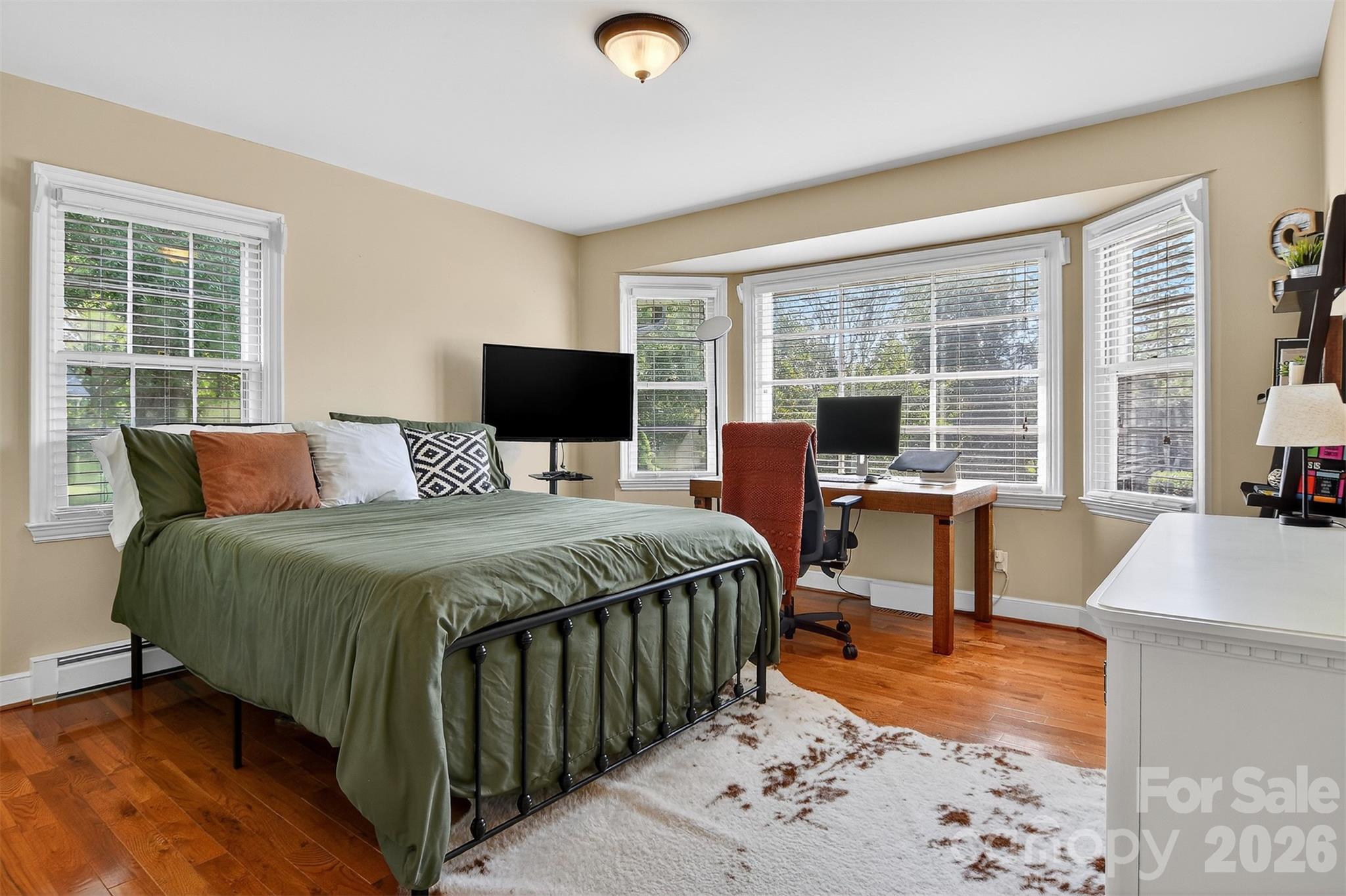 601 Pennell Street NE