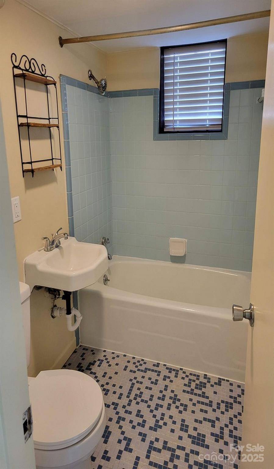 44 17th Avenue Court NW