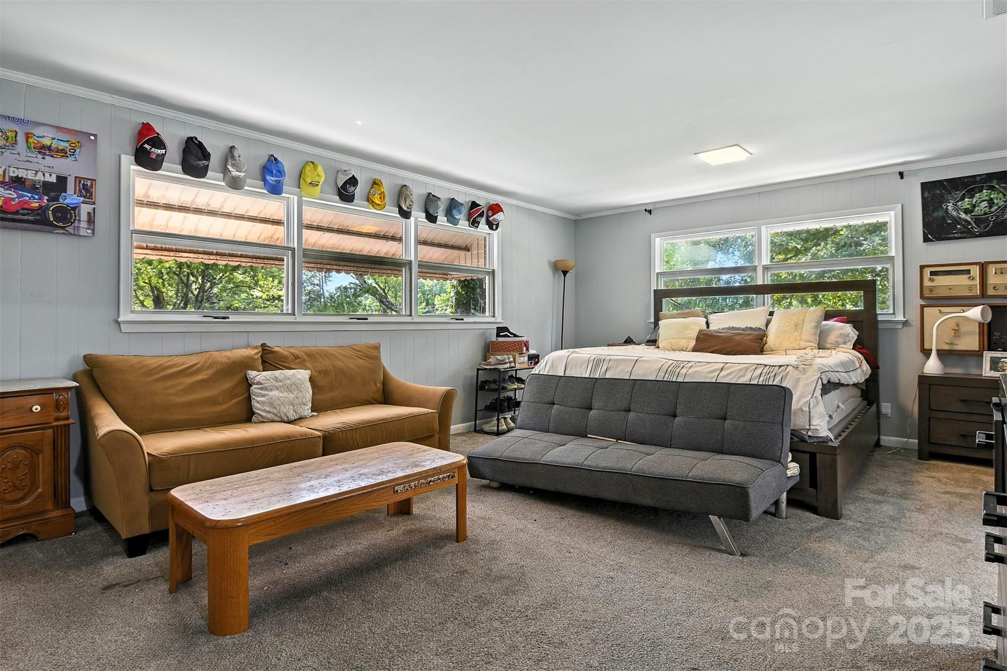 26 33rd Avenue NW
