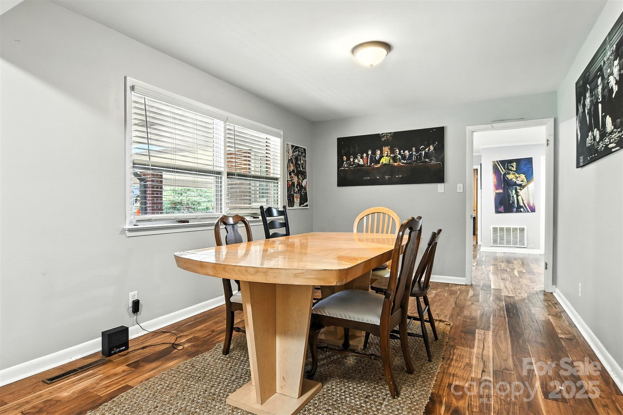 26 33rd Avenue NW