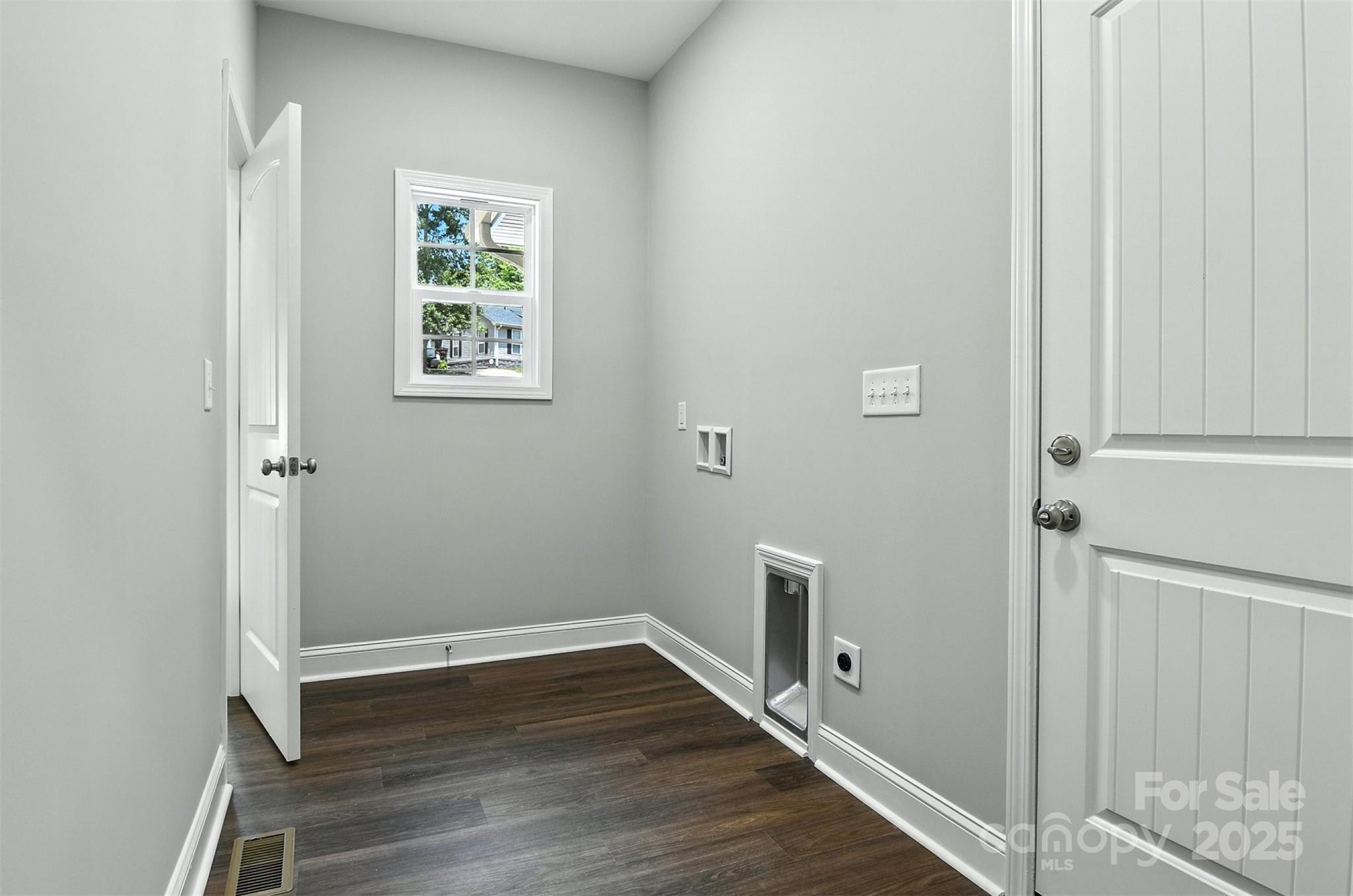 60 Westwinds Drive Unit: 9