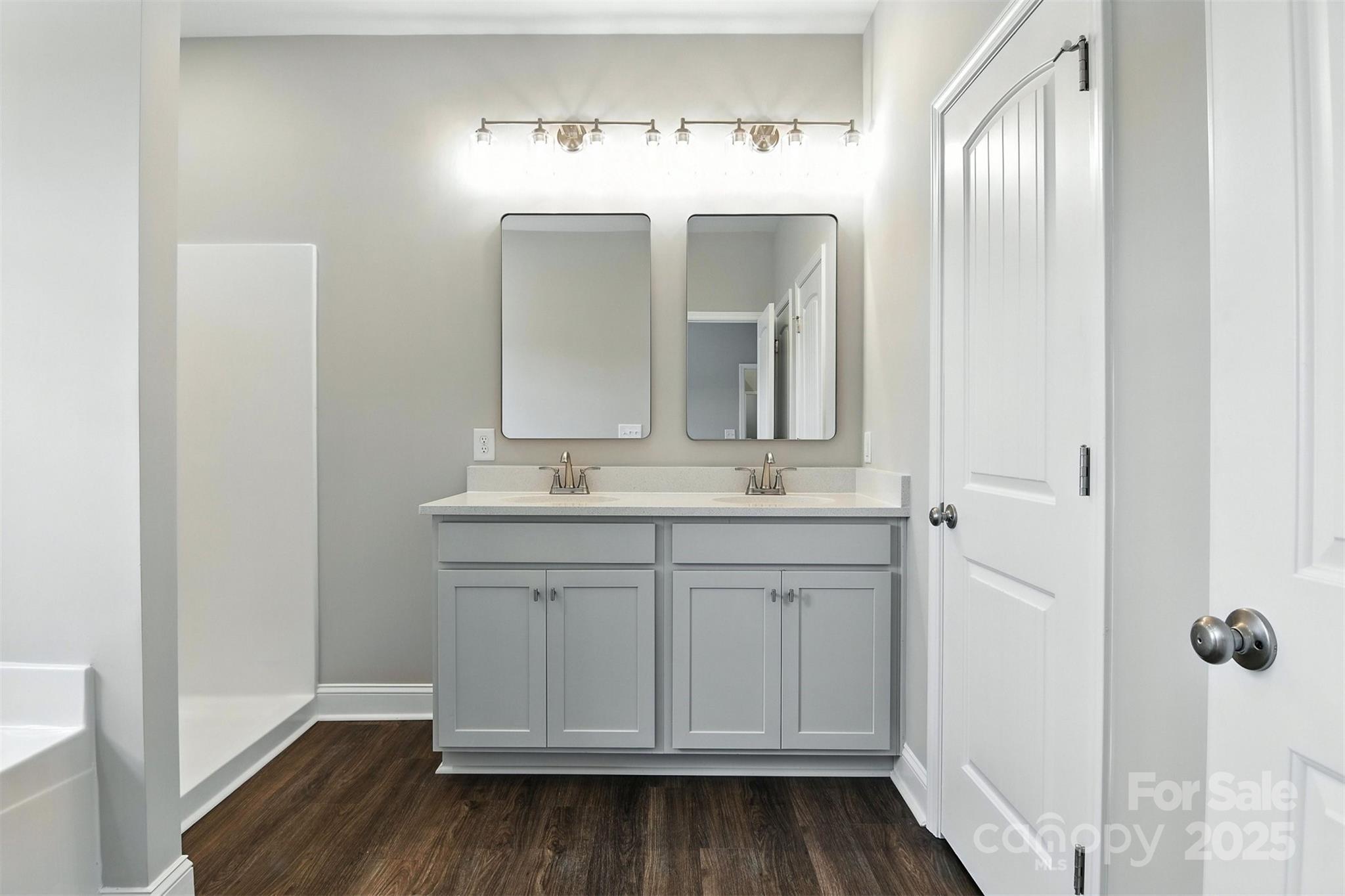 60 Westwinds Drive Unit: 9