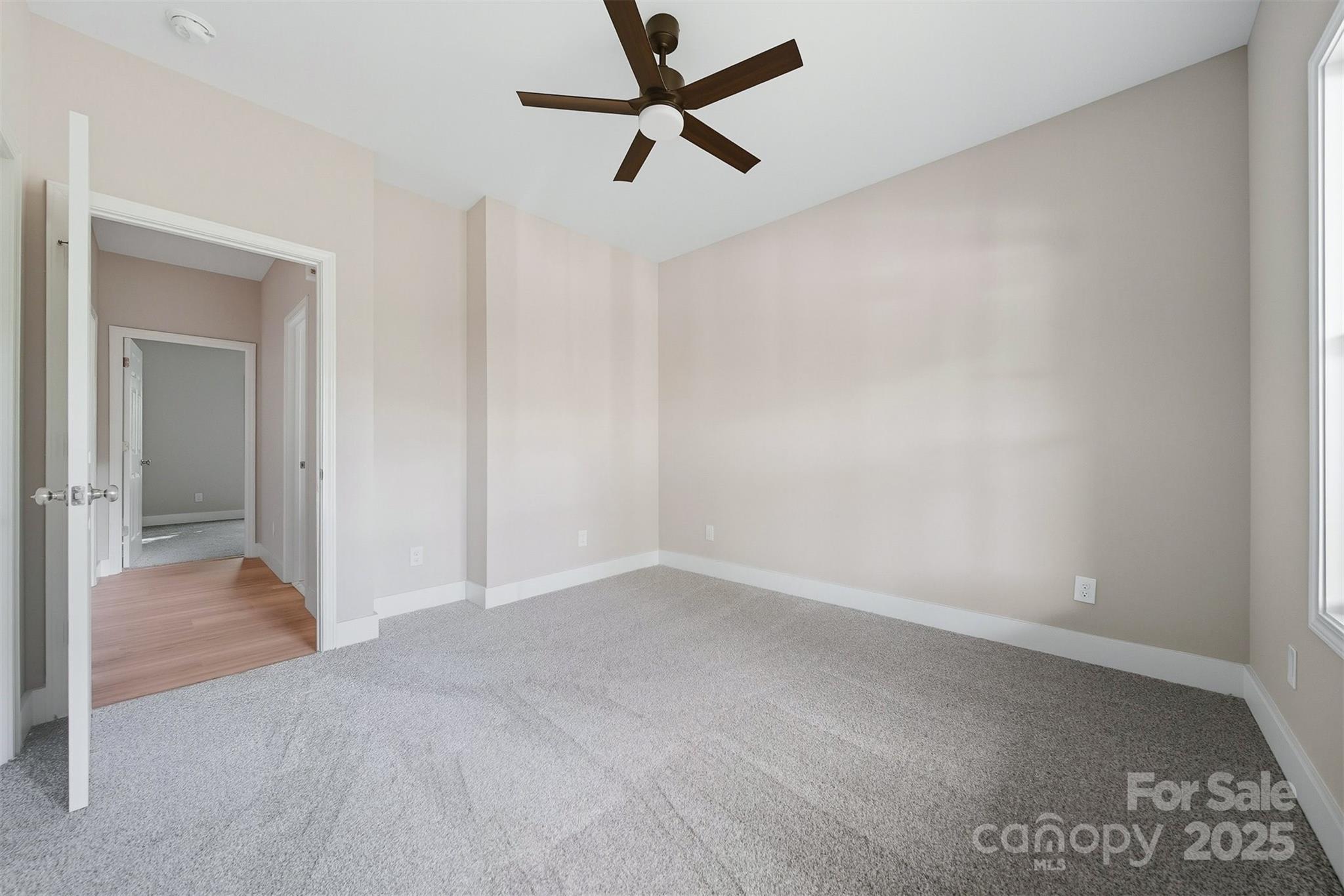 162 4th Street NE