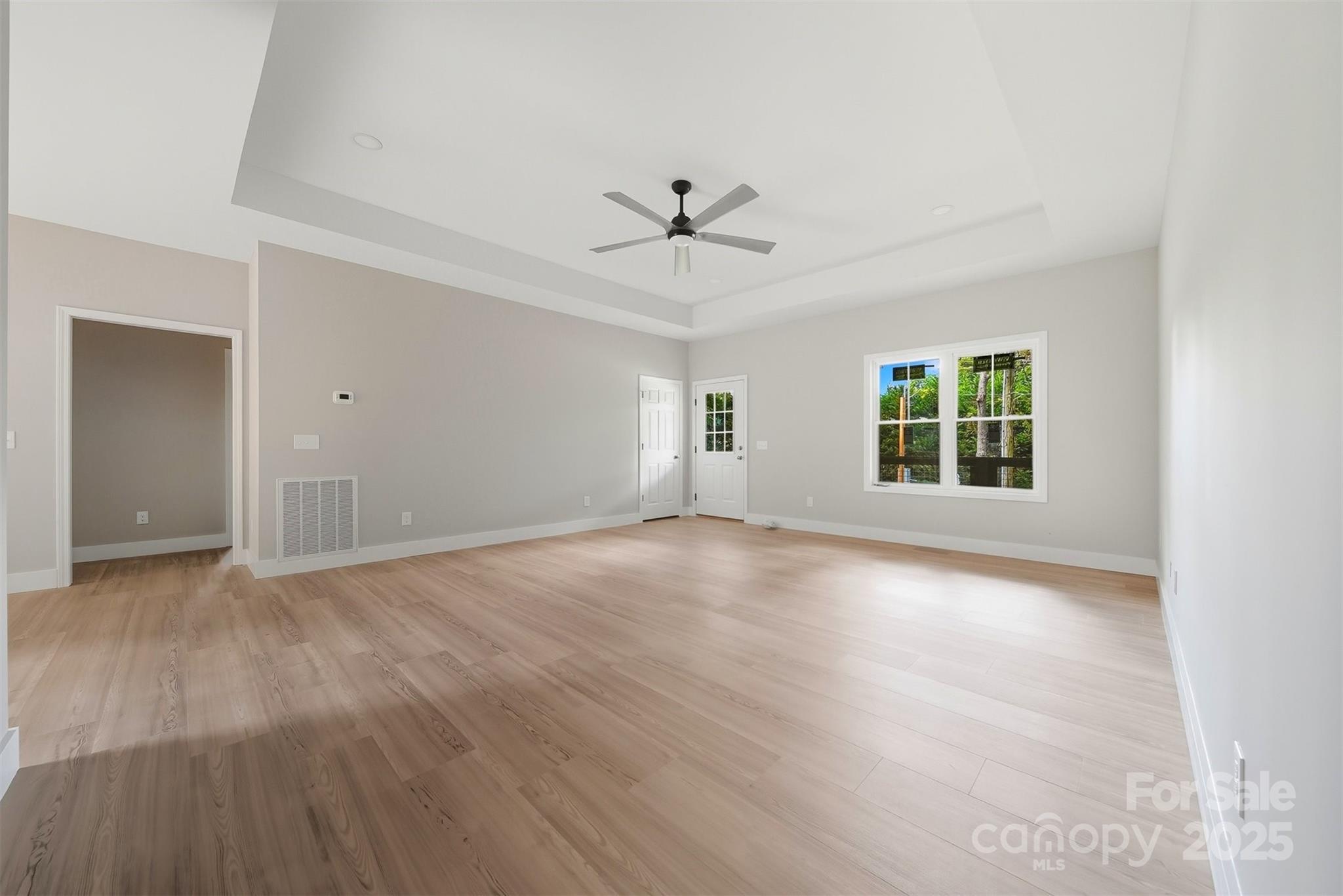 162 4th Street NE