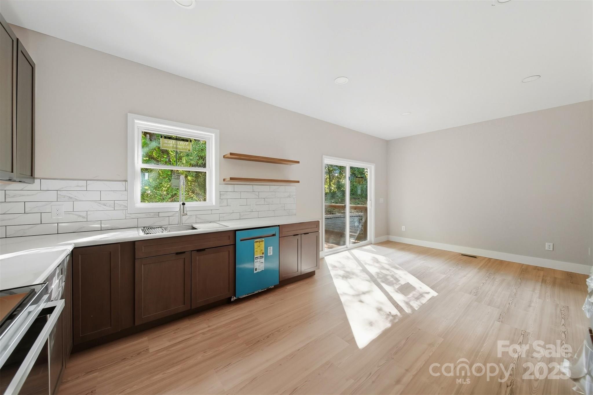 162 4th Street NE