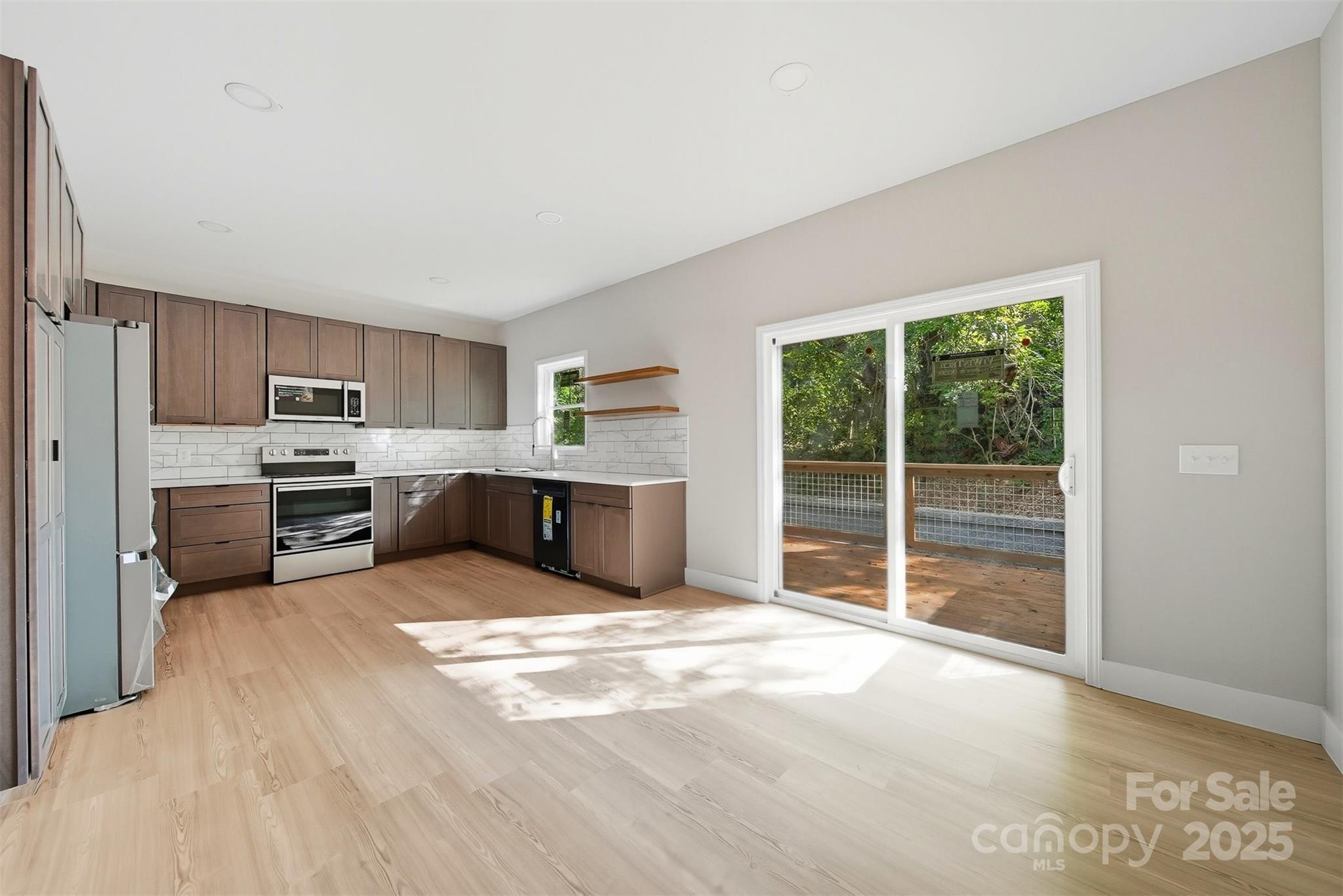 162 4th Street NE