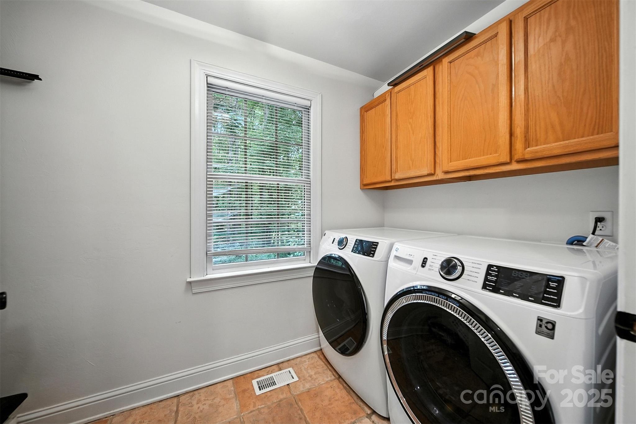 1641 9th Street Place SE
