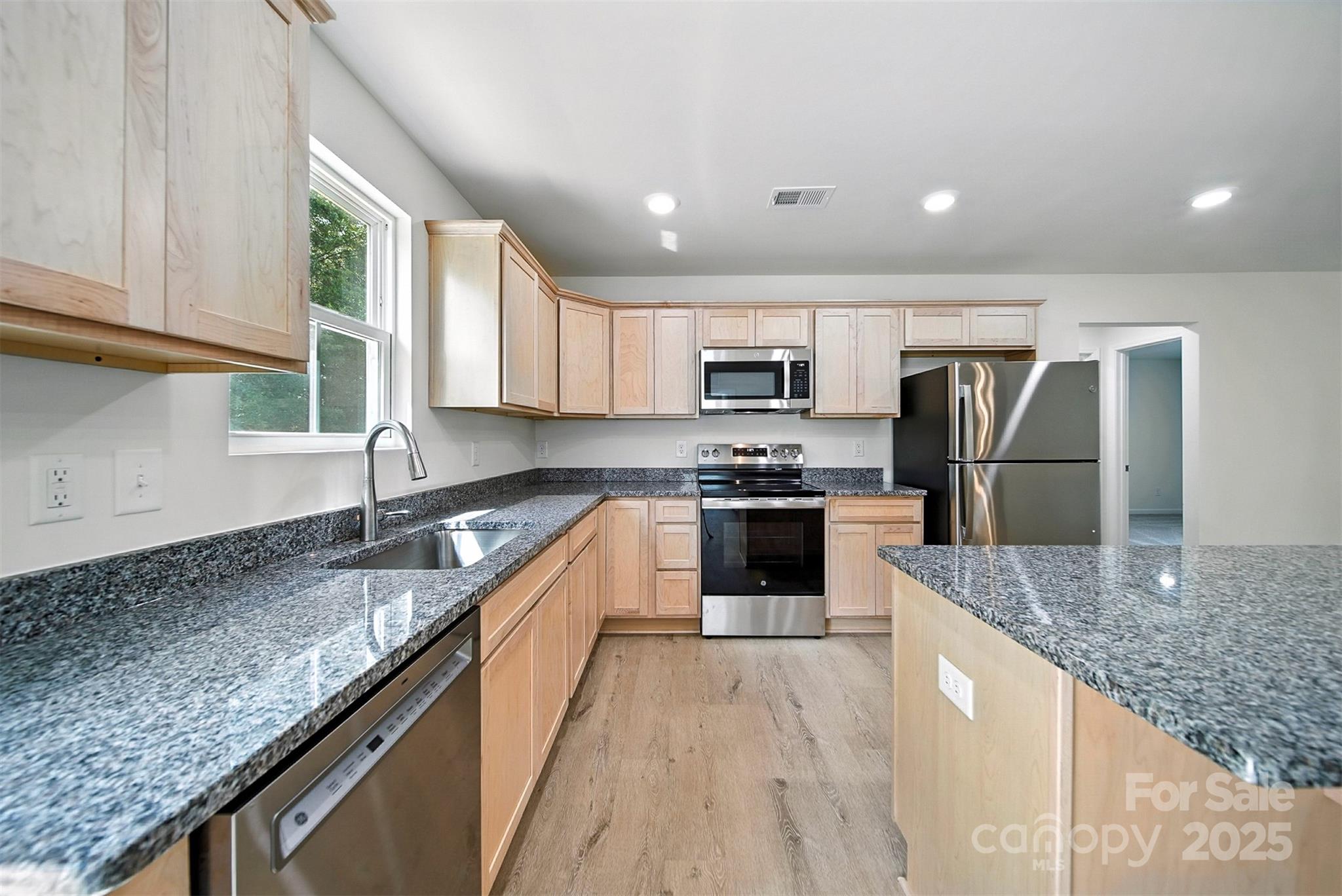 3321 15th Avenue SW