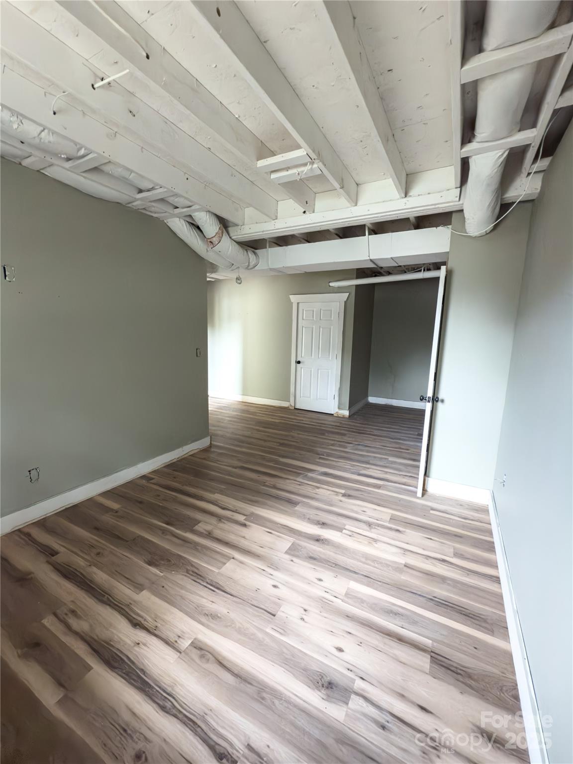 931 Emerald Place SW