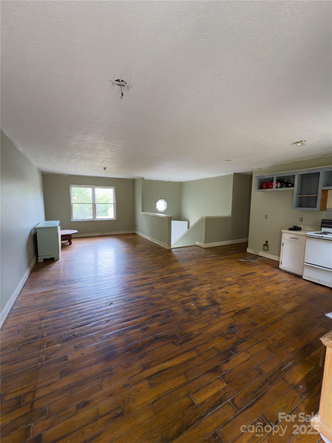 931 Emerald Place SW