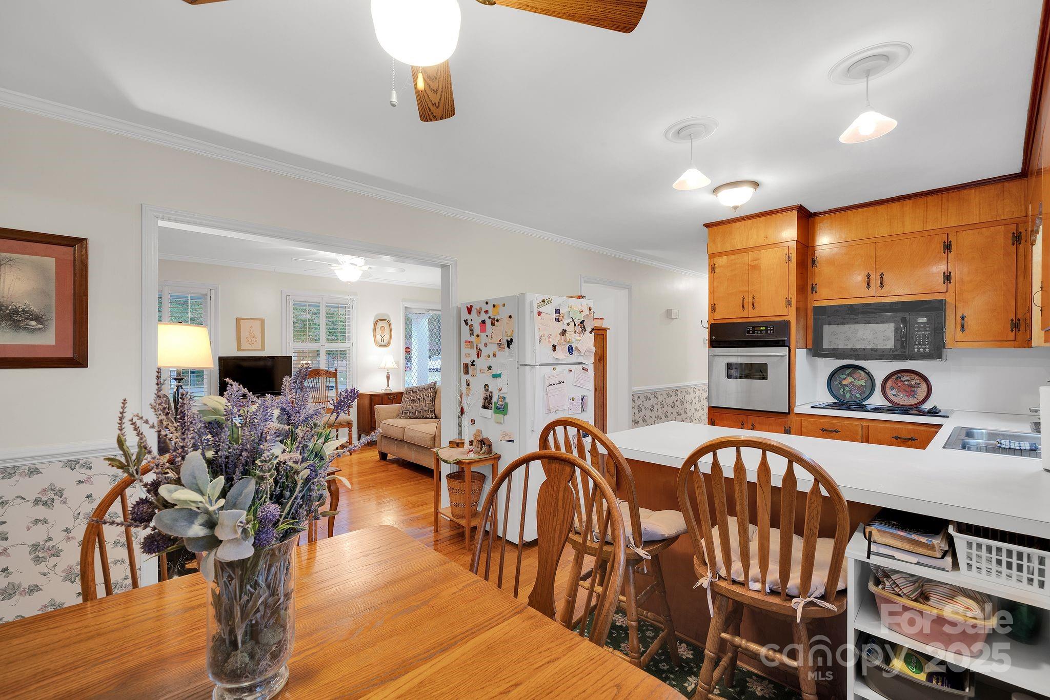 5006 Poplar View Lane