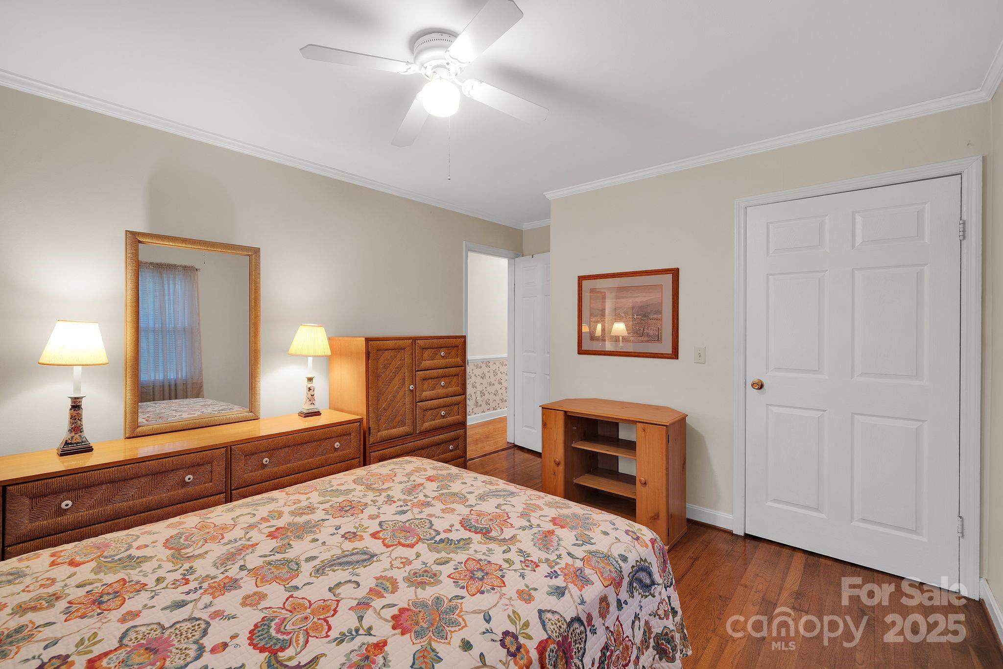 5006 Poplar View Lane