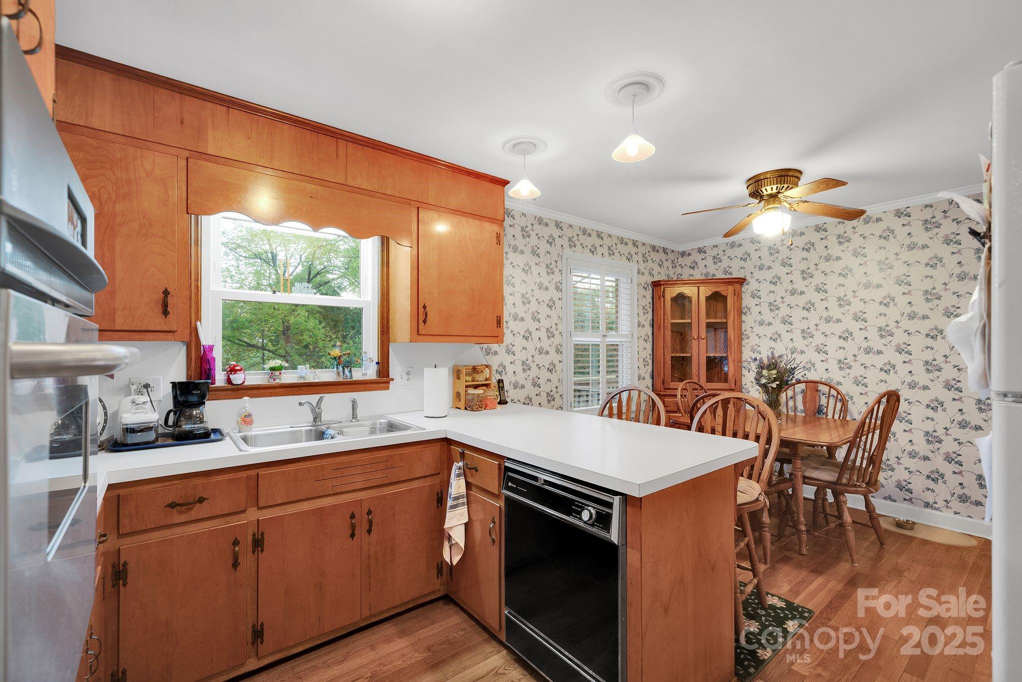 5006 Poplar View Lane