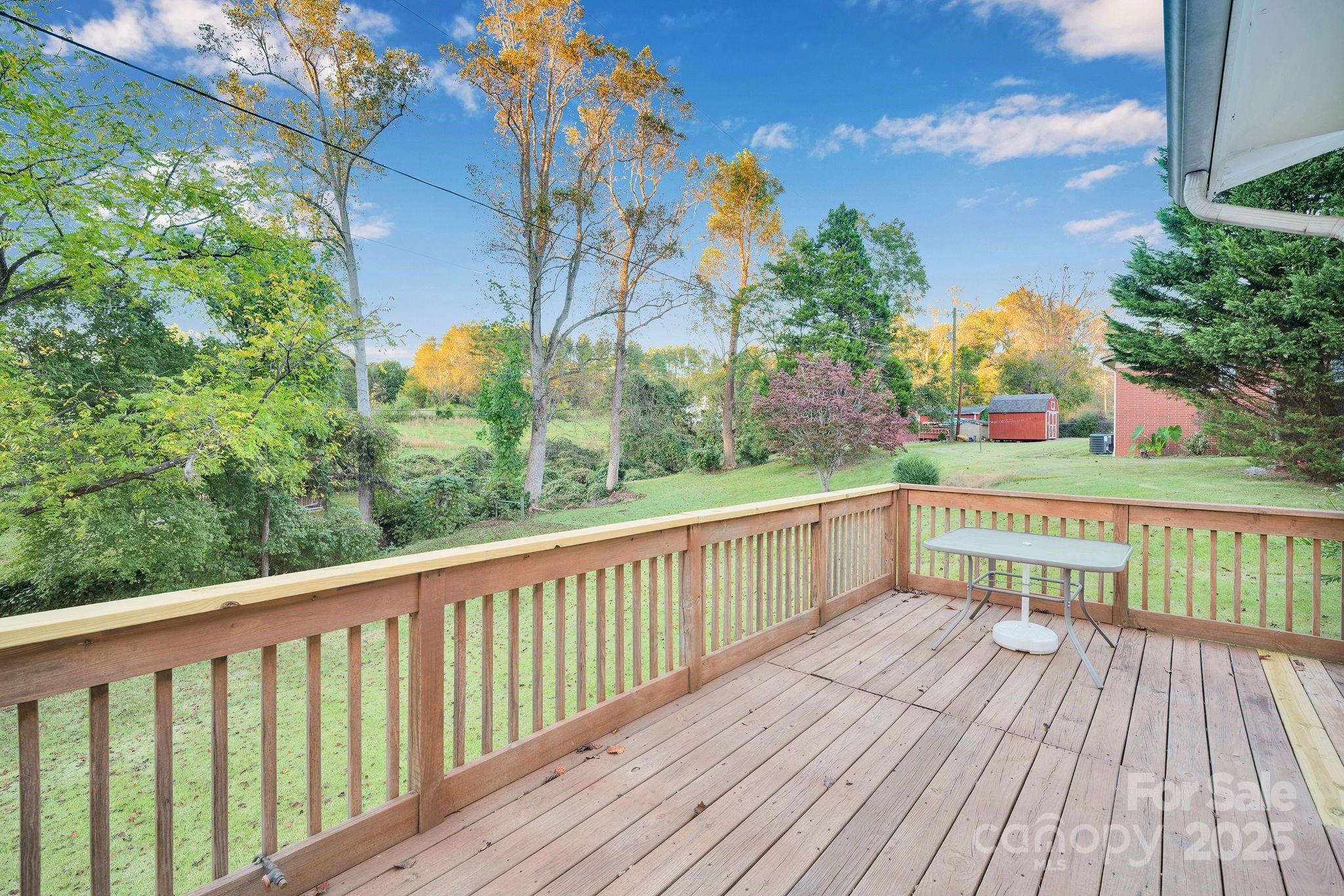 5006 Poplar View Lane