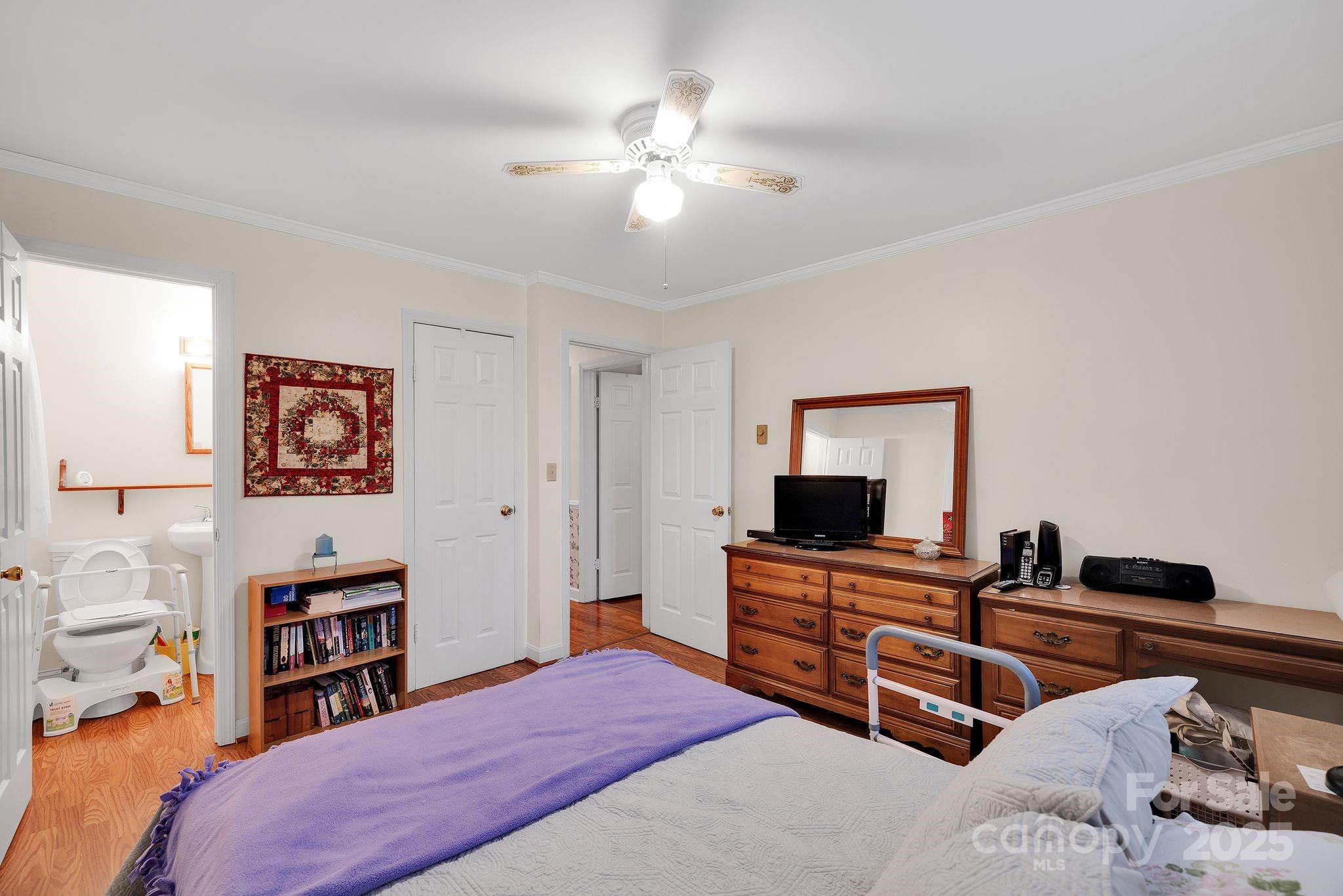 5006 Poplar View Lane