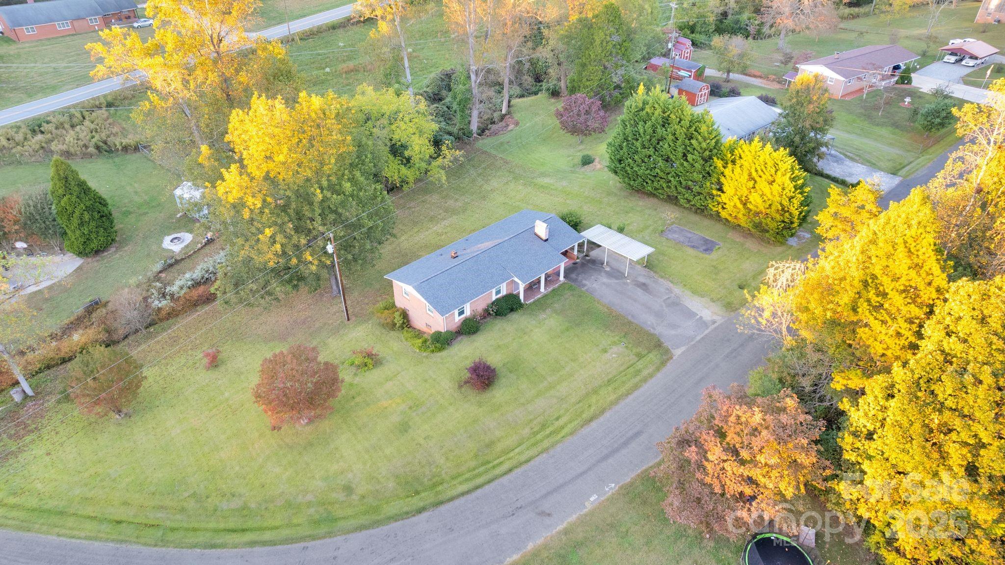 5006 Poplar View Lane