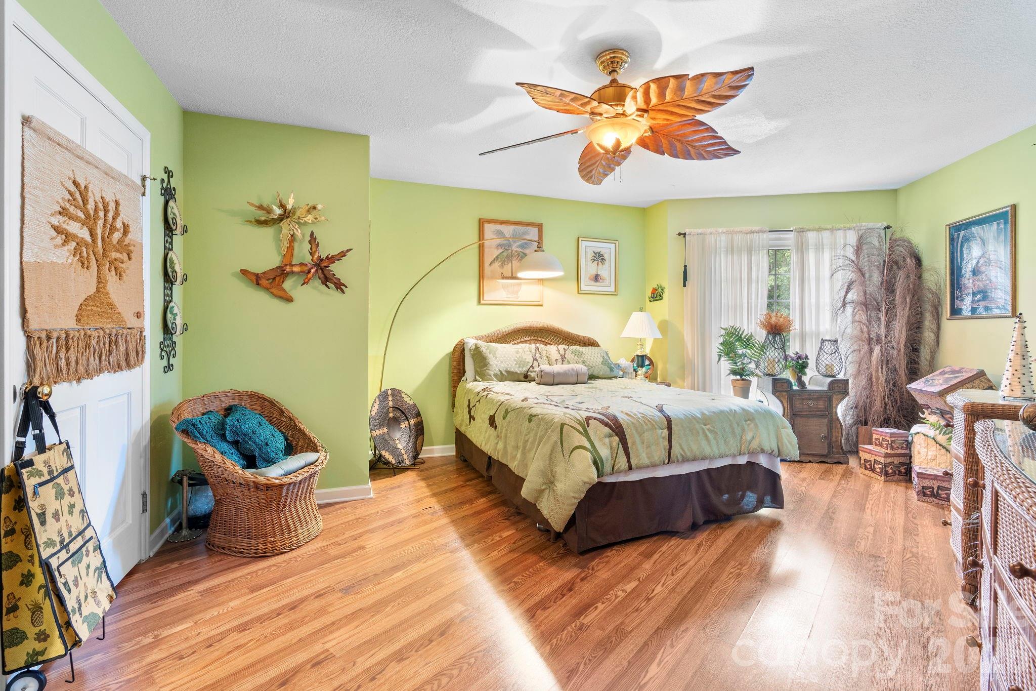 1750 5th Street Drive NW