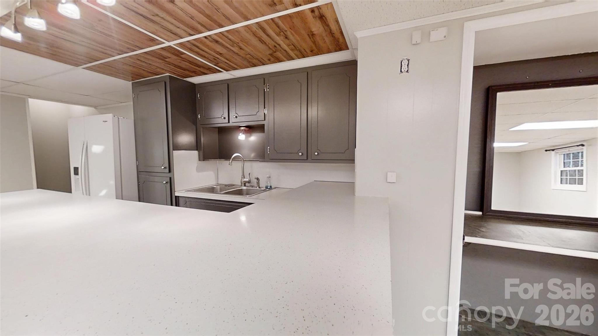 611 5th Avenue NE Unit: PT21&22/L