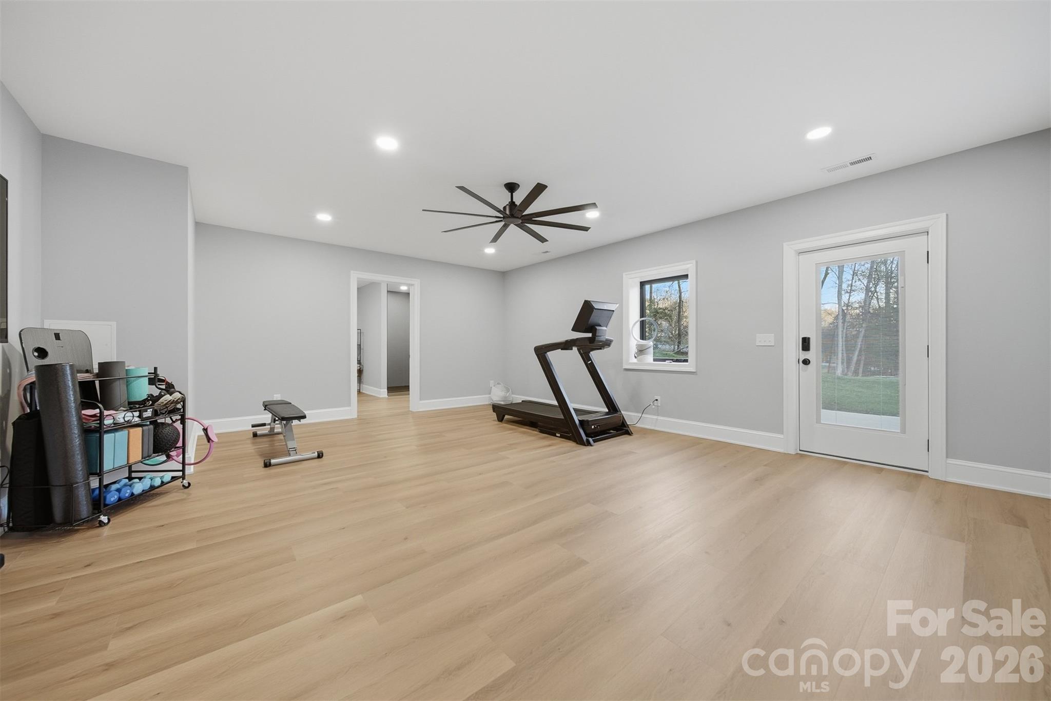 6054 Willowbottom Road