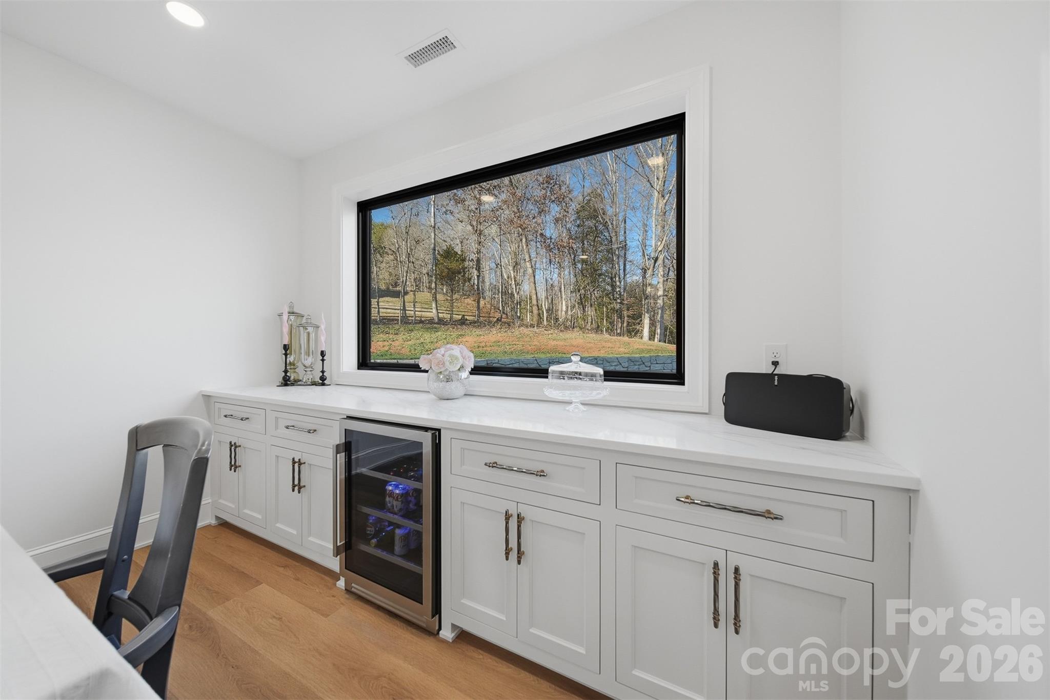 6054 Willowbottom Road