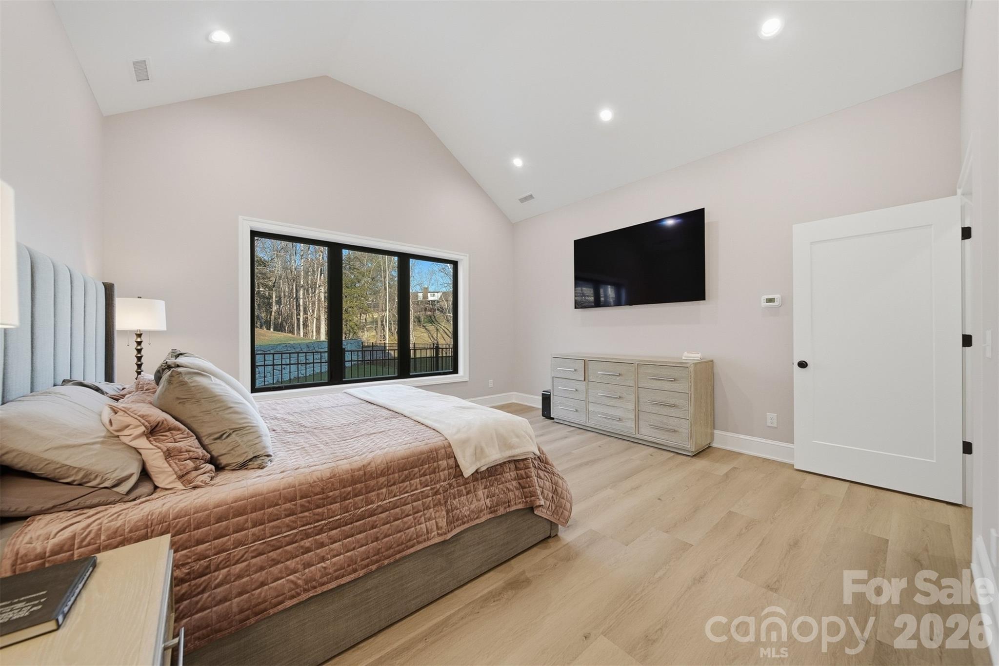 6054 Willowbottom Road