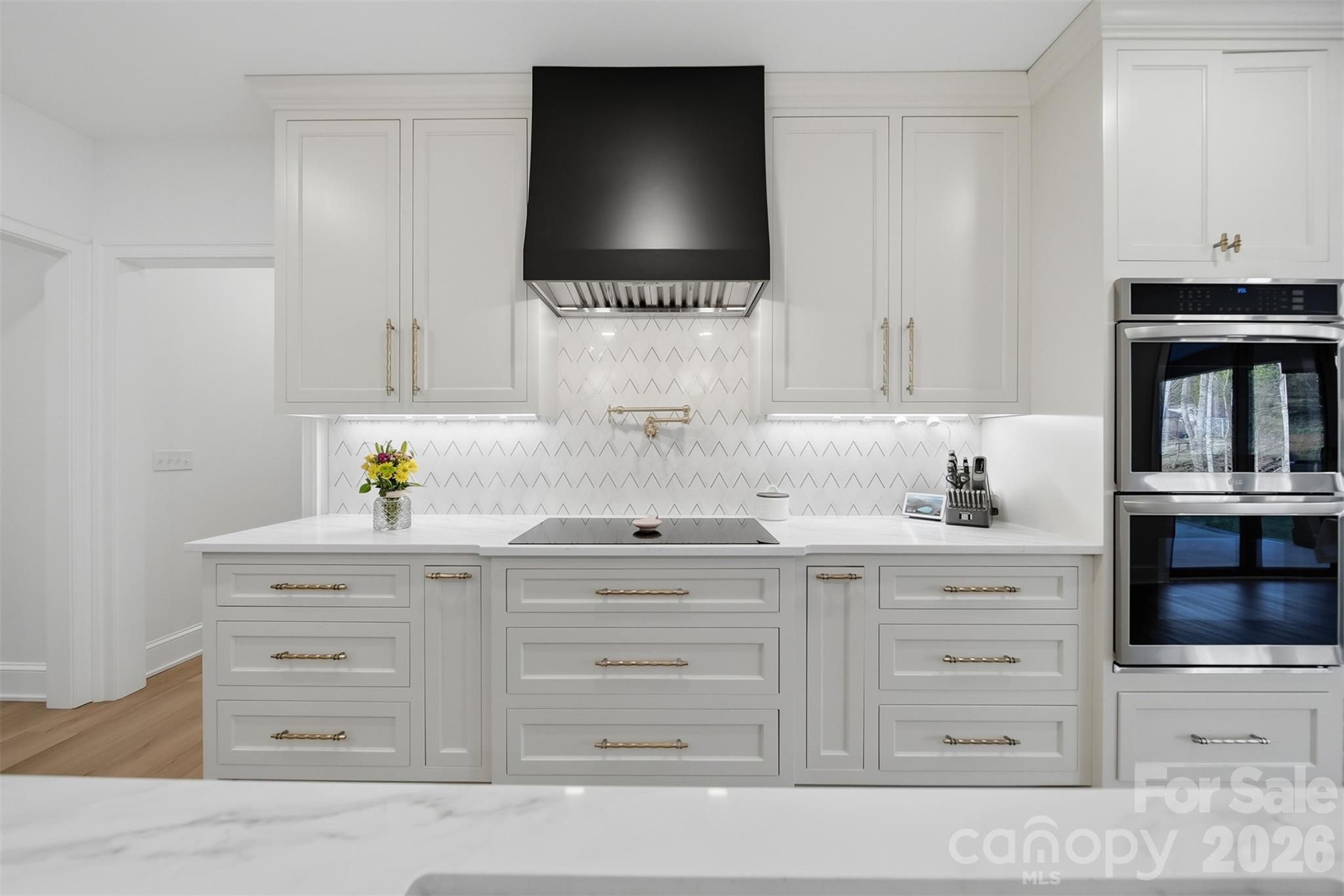 6054 Willowbottom Road