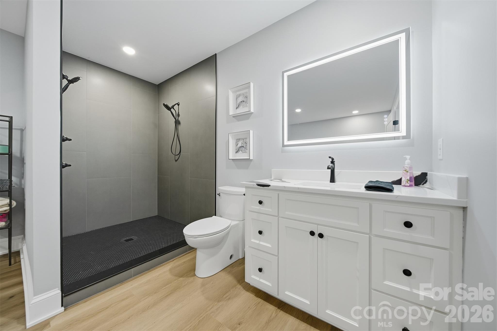 6054 Willowbottom Road