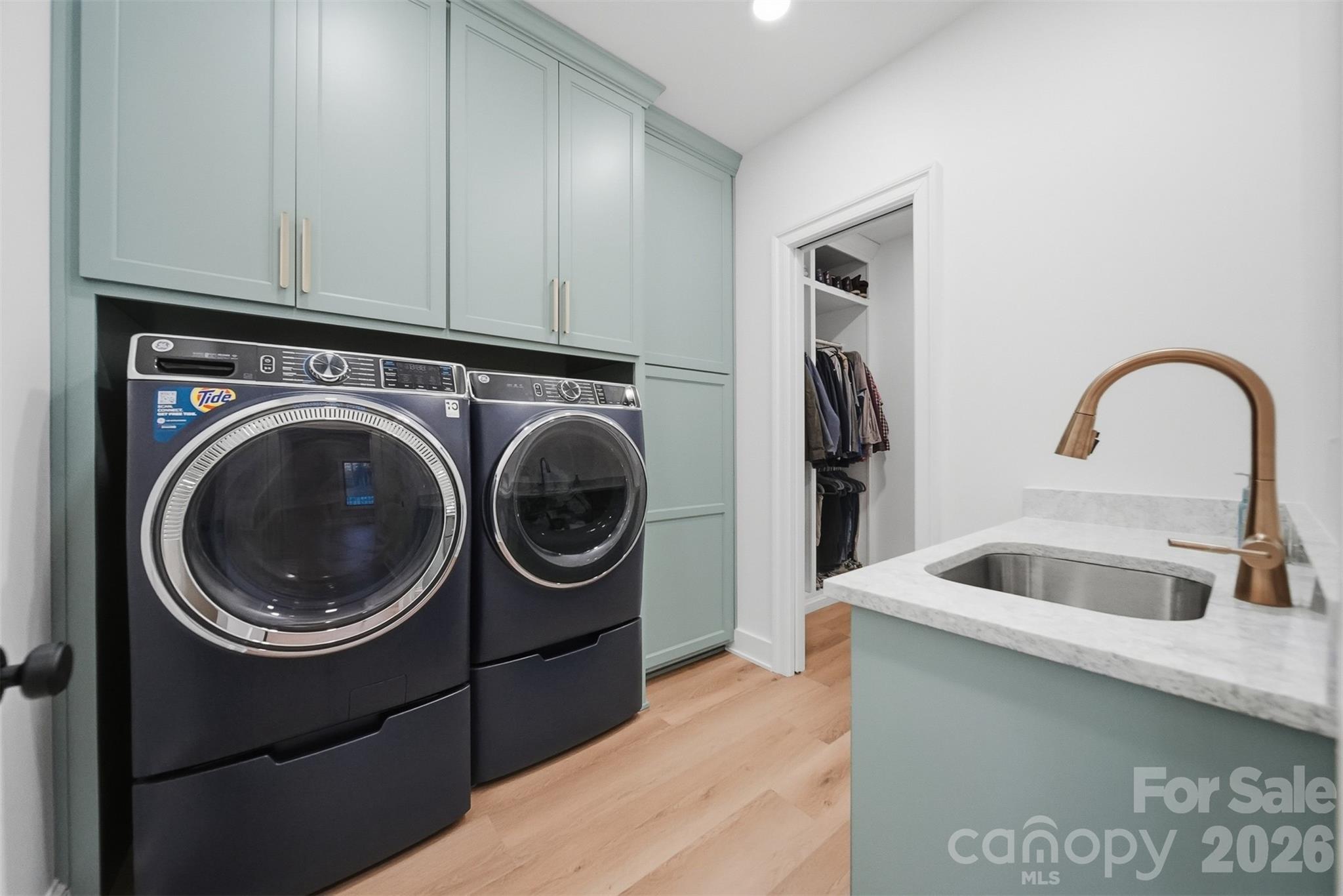 6054 Willowbottom Road