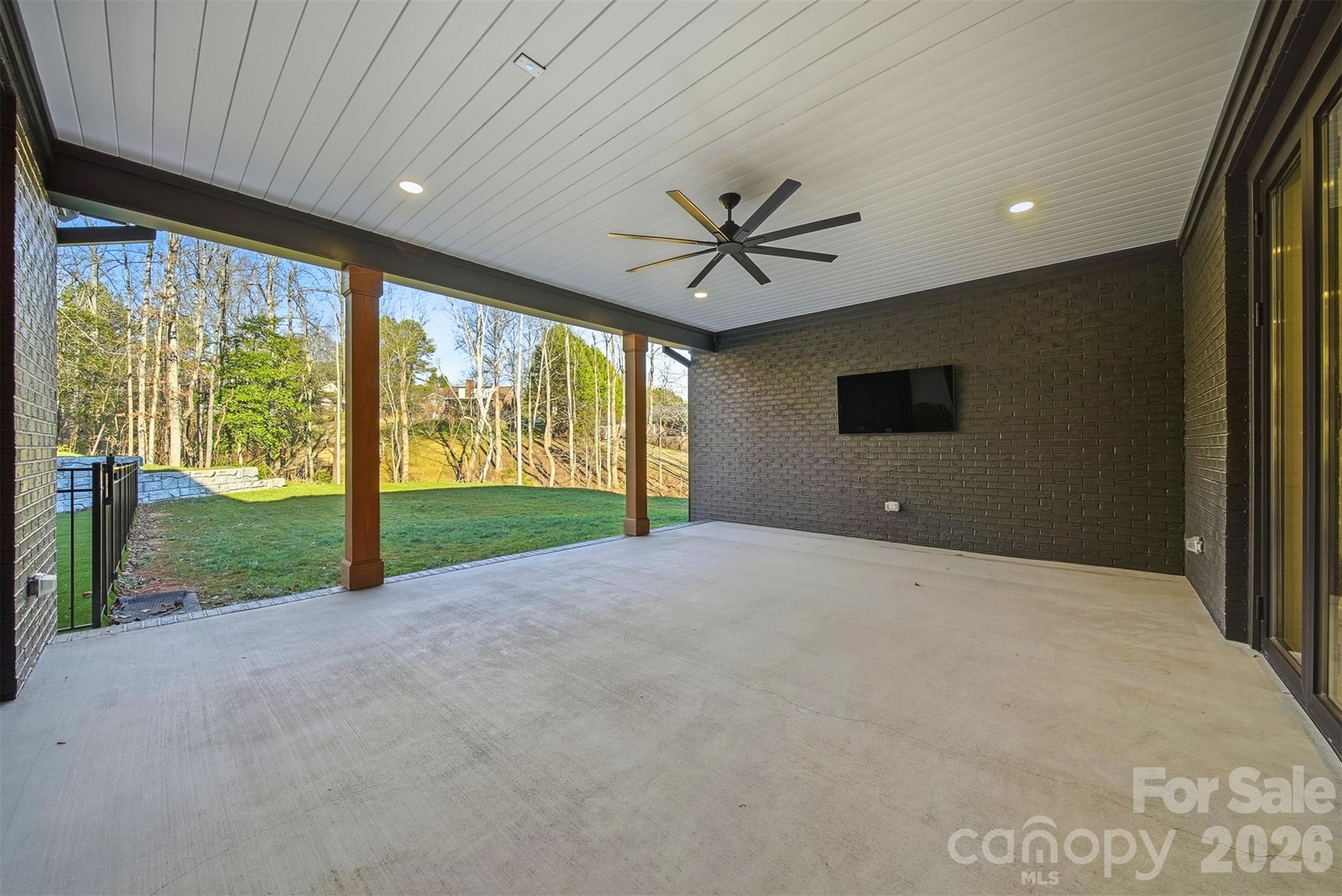 6054 Willowbottom Road