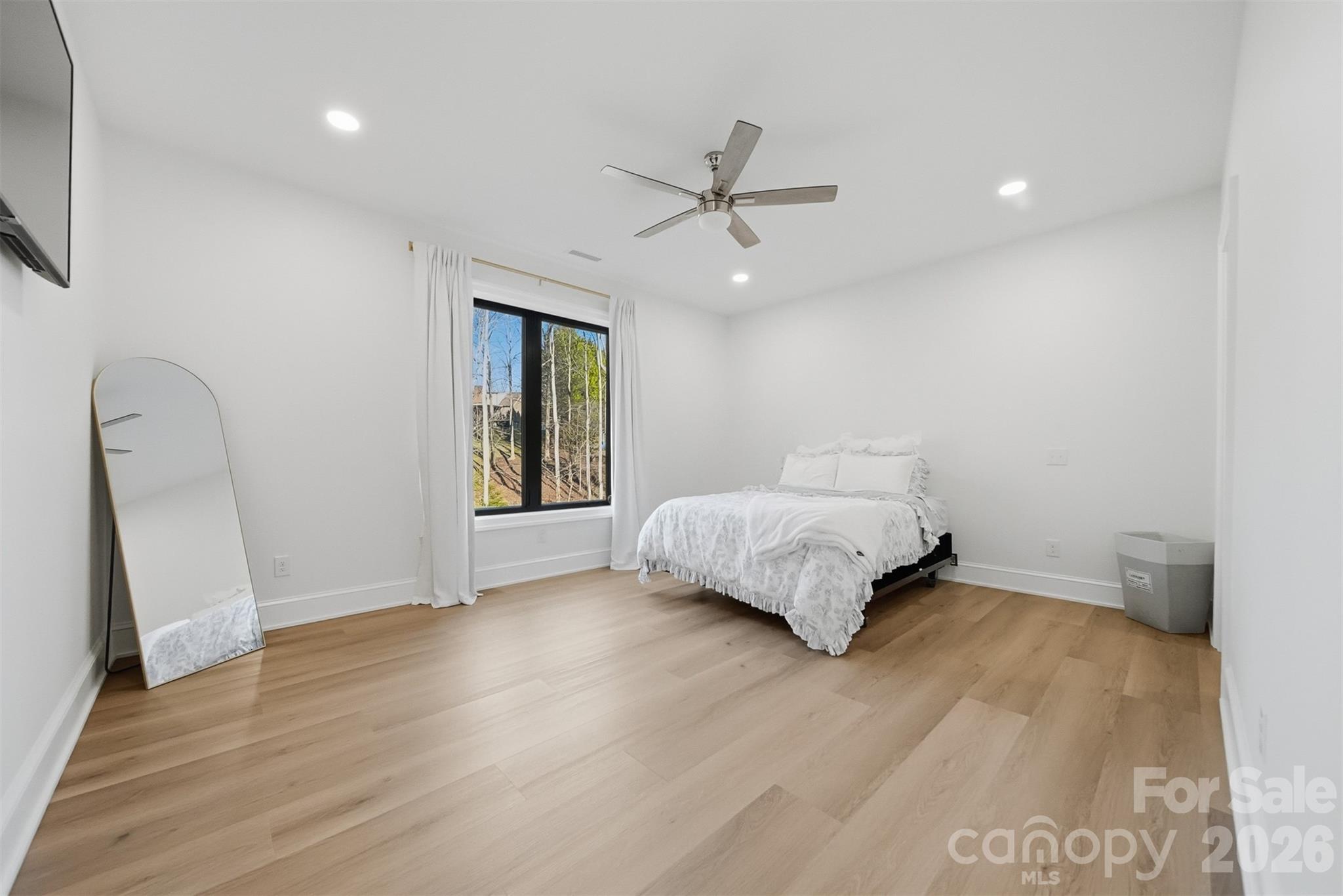 6054 Willowbottom Road