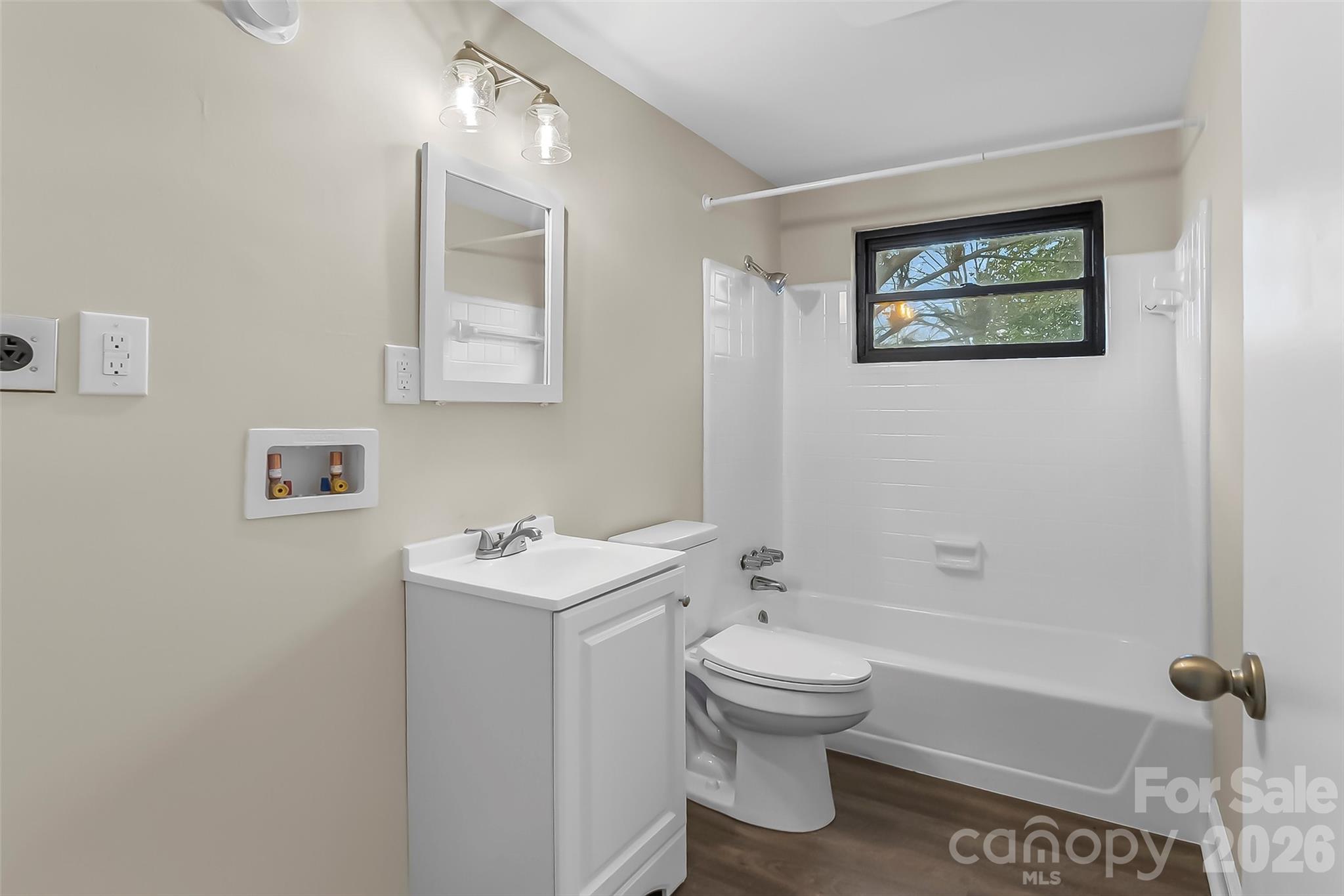 902 & 904 8th Avenue SW