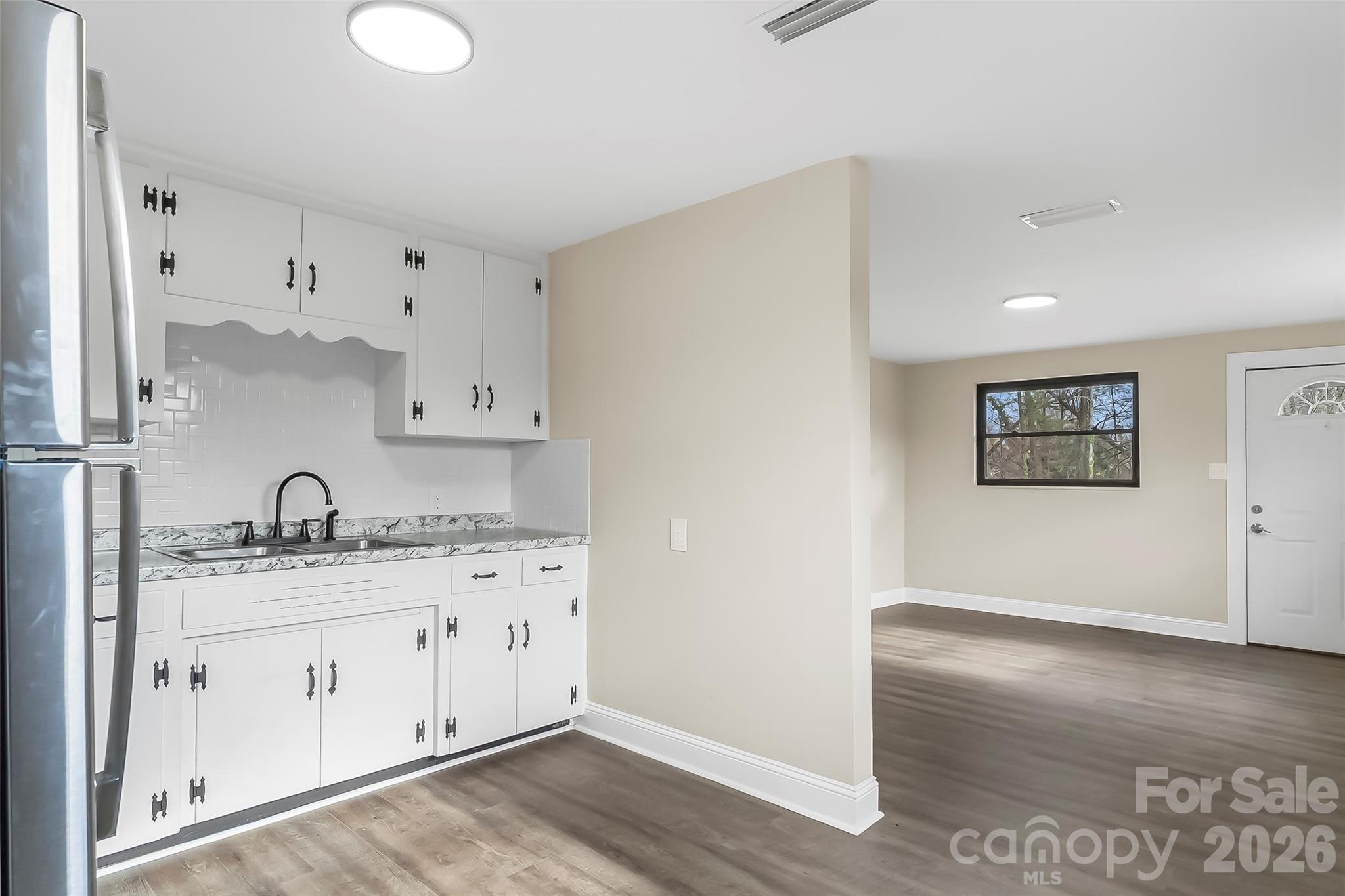 902 & 904 8th Avenue SW