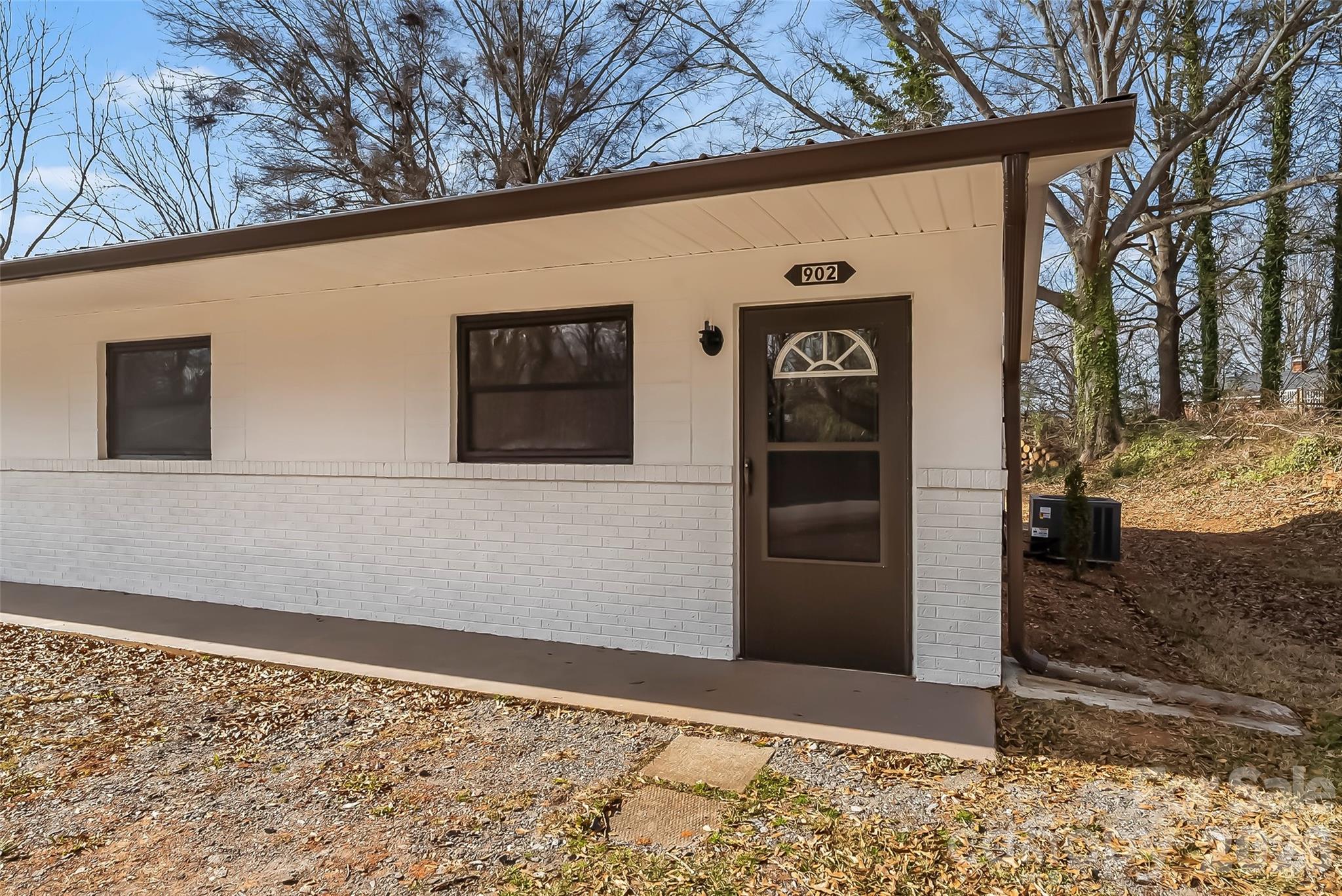 902 & 904 8th Avenue SW