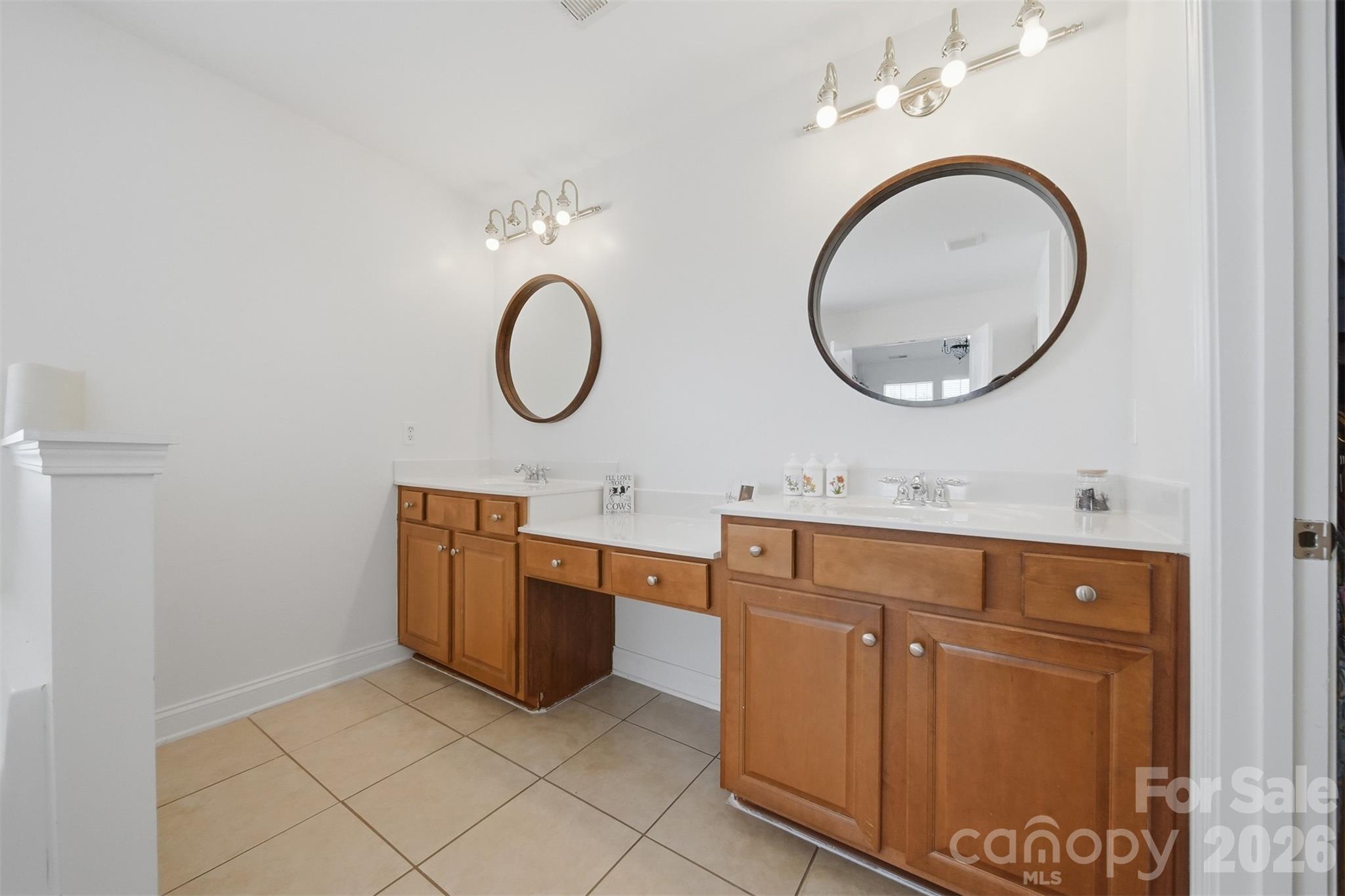 5050 Orchard Park Drive