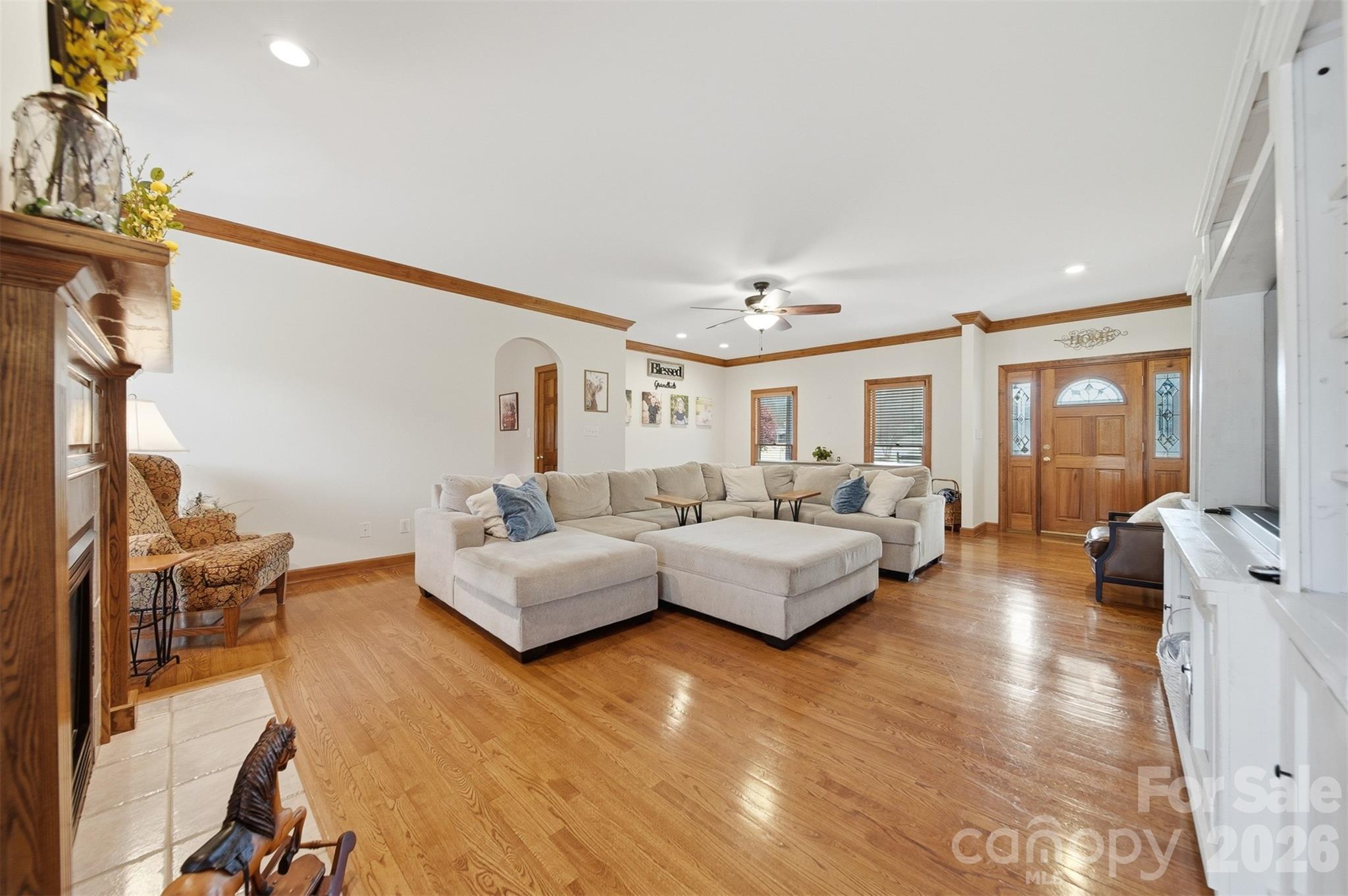 3330 Shamrock Heights