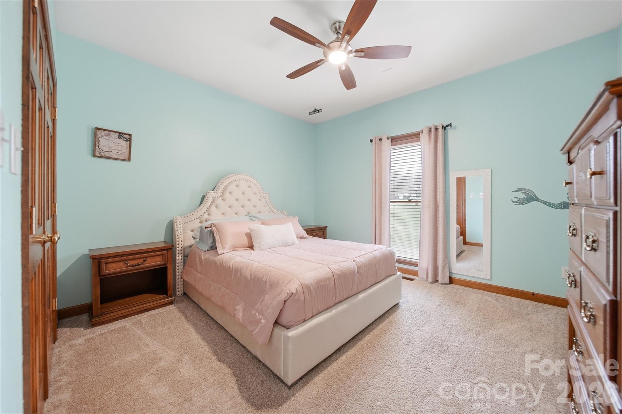 3330 Shamrock Heights