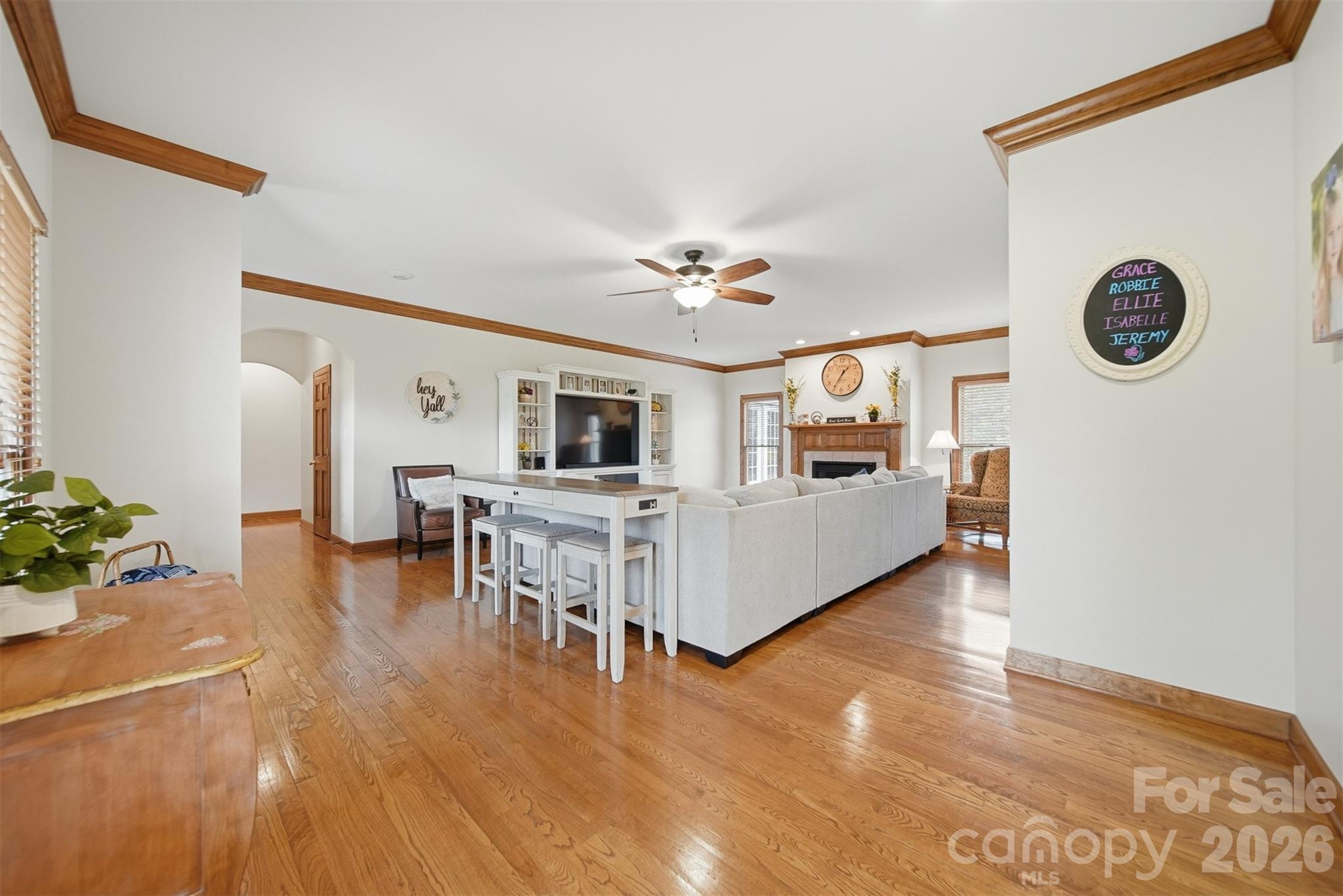 3330 Shamrock Heights