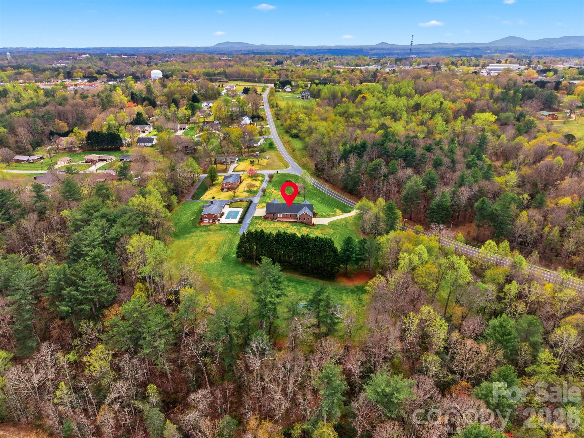 3330 Shamrock Heights