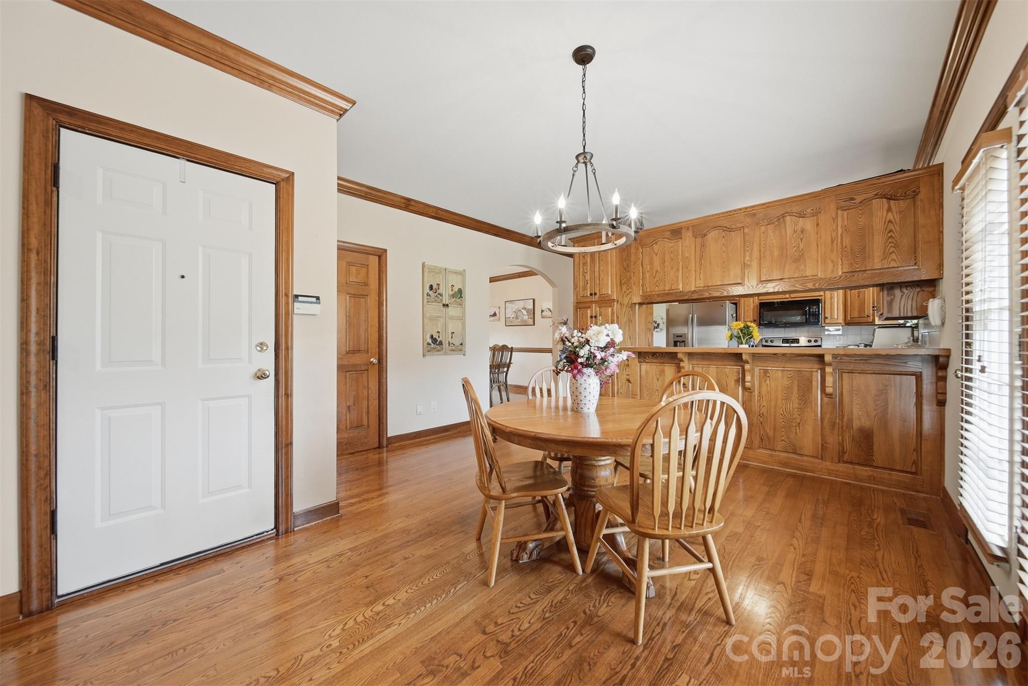 3330 Shamrock Heights