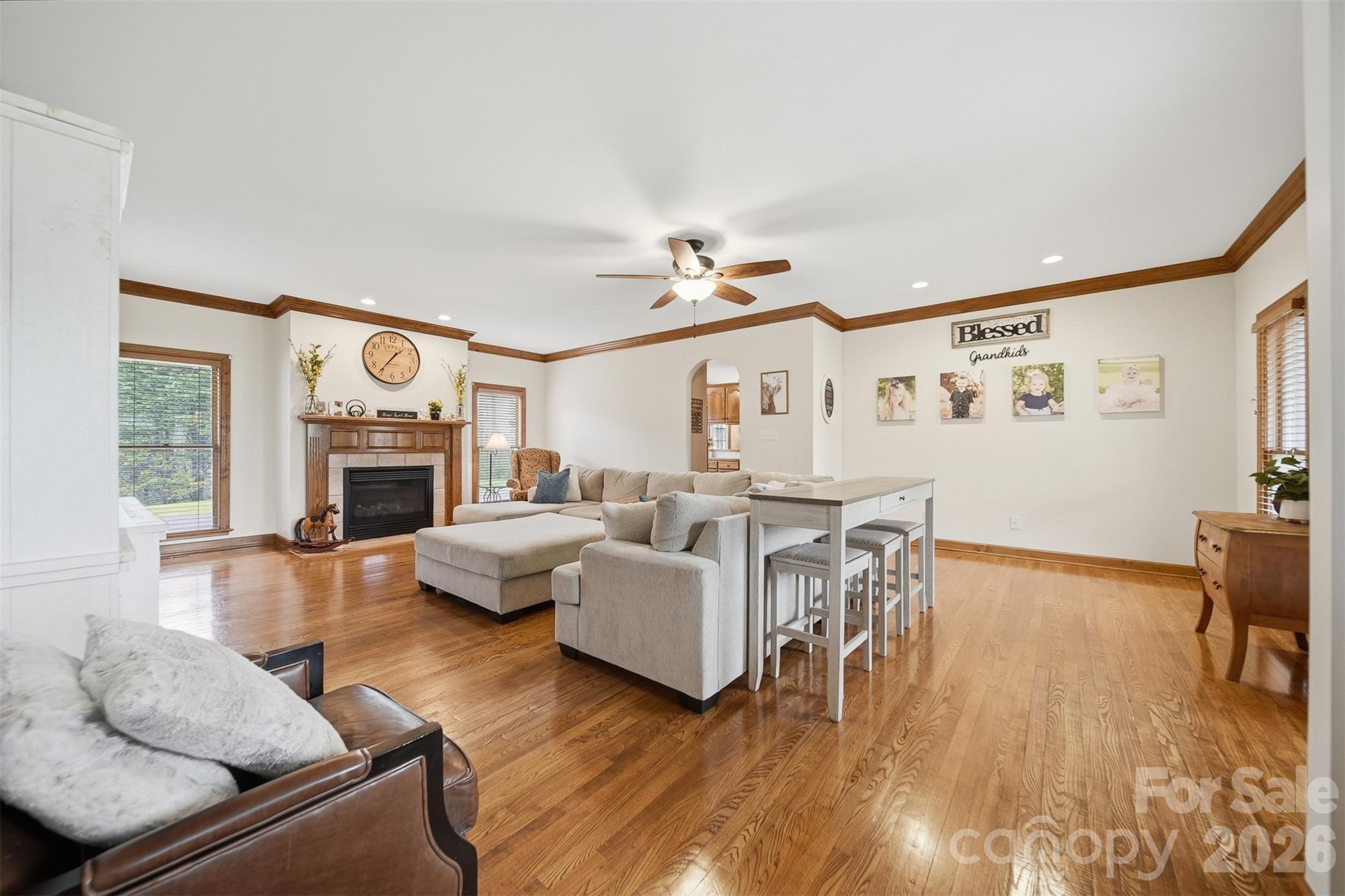 3330 Shamrock Heights