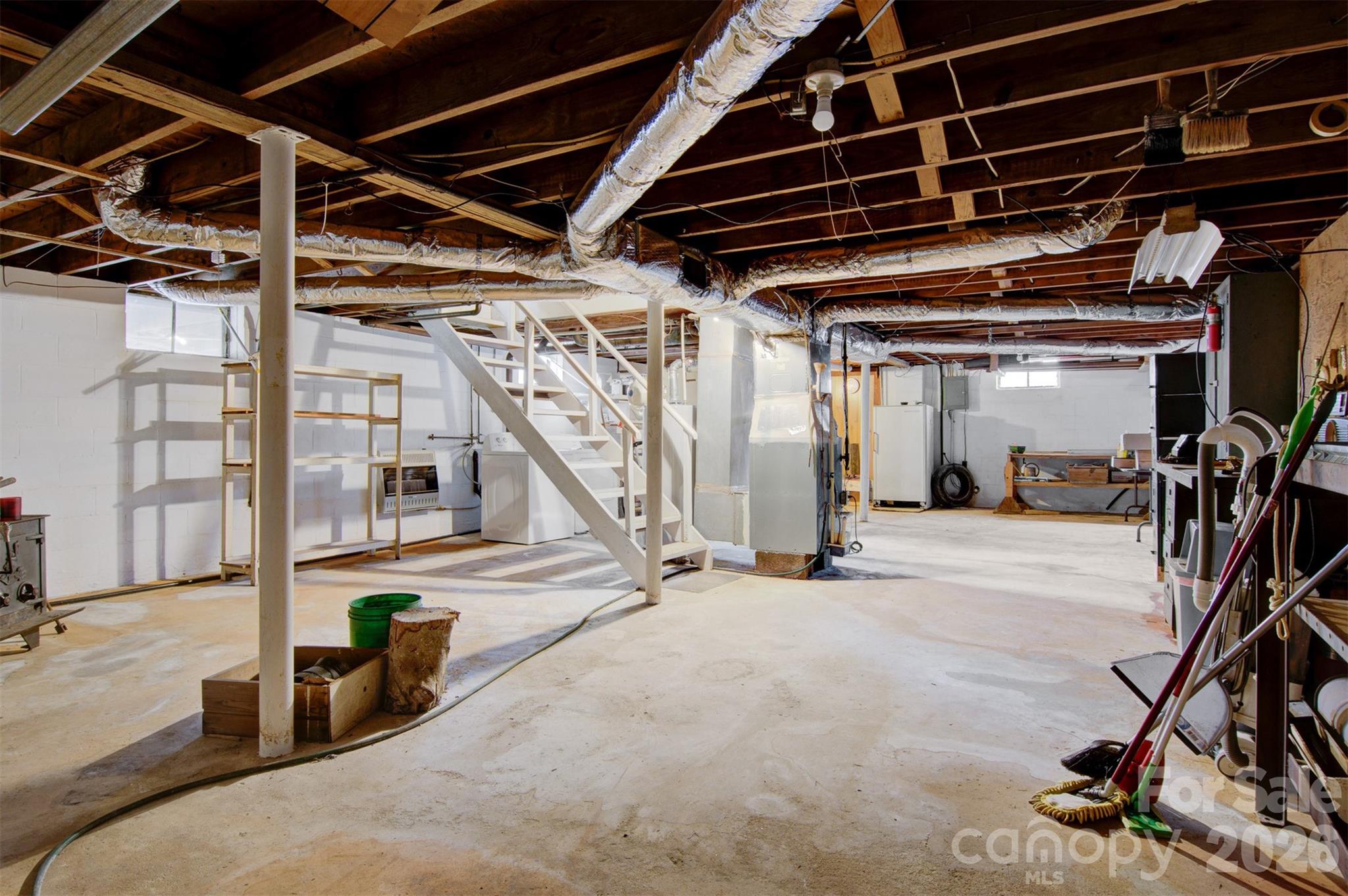 24 W Berkley Street